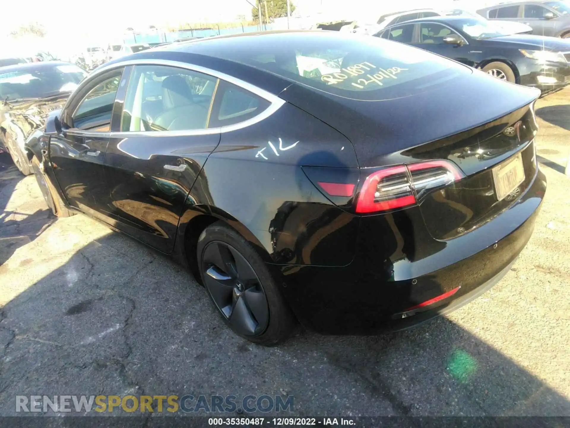3 Photograph of a damaged car 5YJ3E1EB8KF477276 TESLA MODEL 3 2019