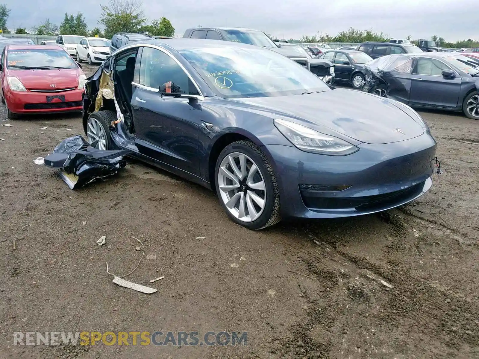 1 Photograph of a damaged car 5YJ3E1EB9KF205853 TESLA MODEL 3 2019