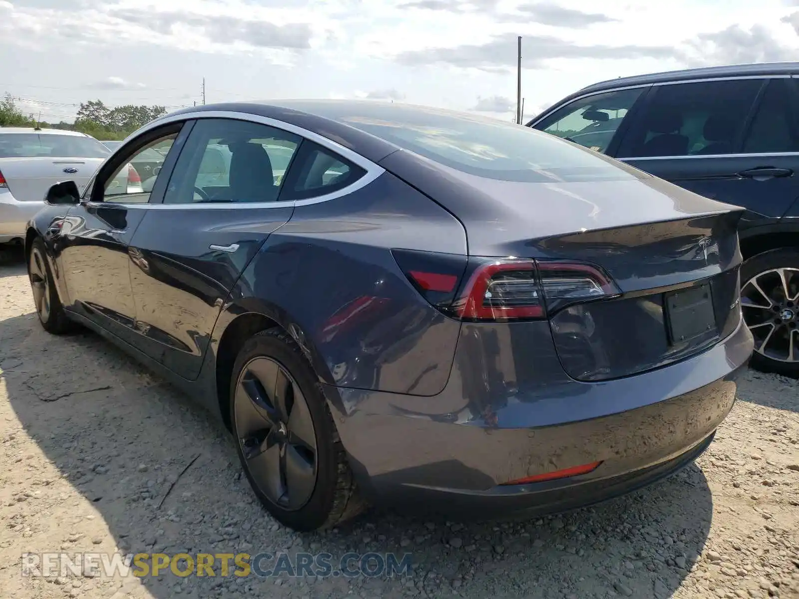 3 fotografías del automóvil dañado 5YJ3E1EB9KF386095 TESLA MODEL 3 2019