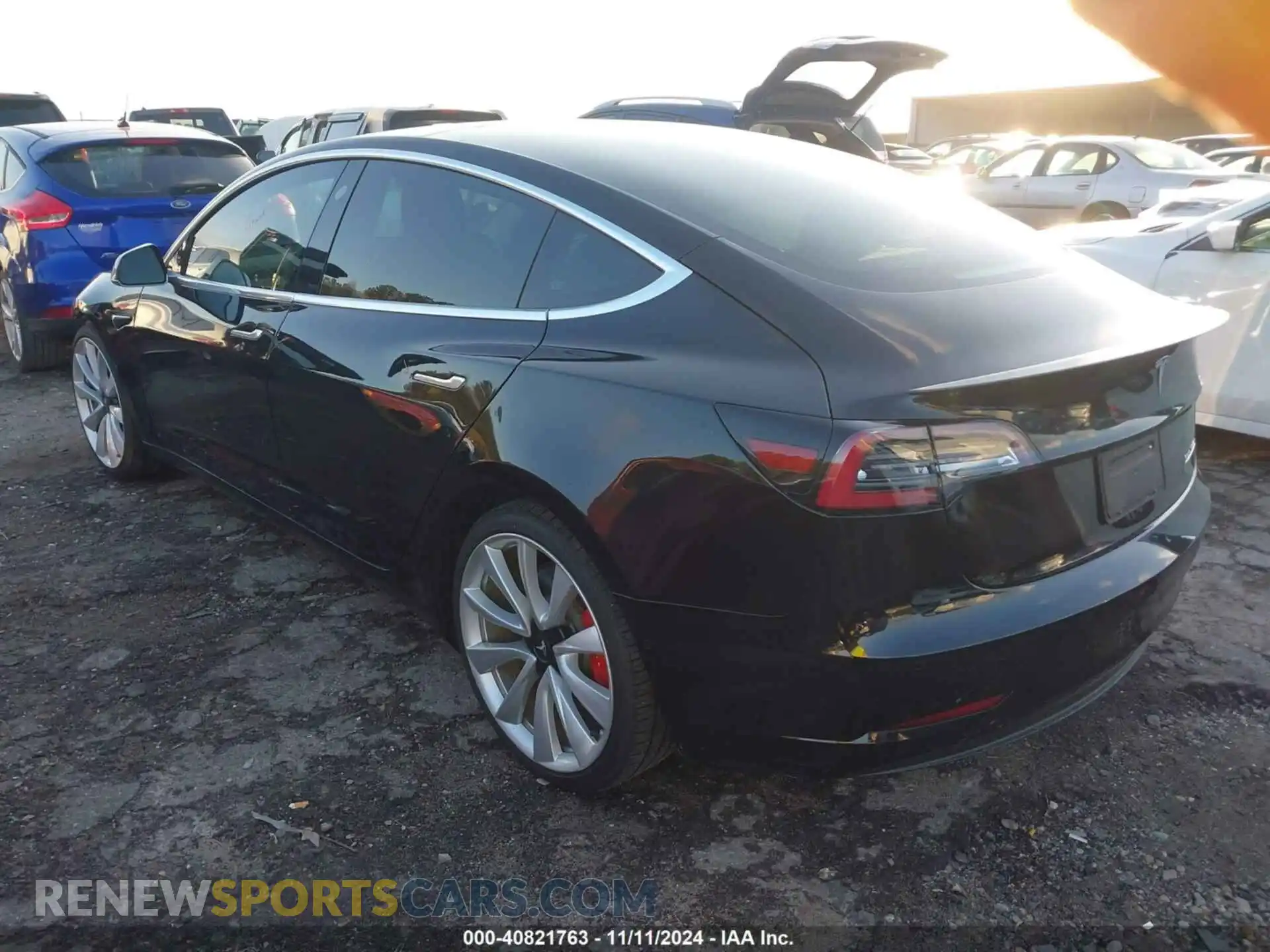 3 Photograph of a damaged car 5YJ3E1EB9KF438406 TESLA MODEL 3 2019