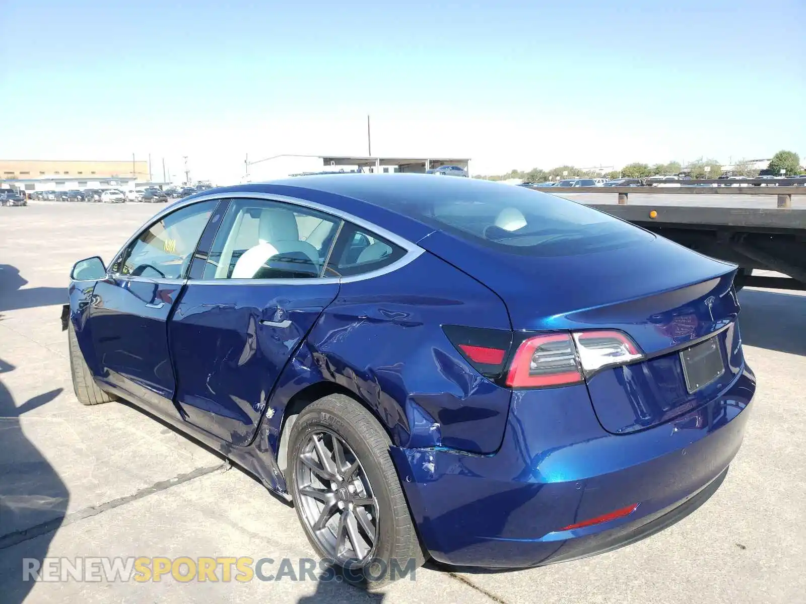 3 Photograph of a damaged car 5YJ3E1EB9KF469512 TESLA MODEL 3 2019
