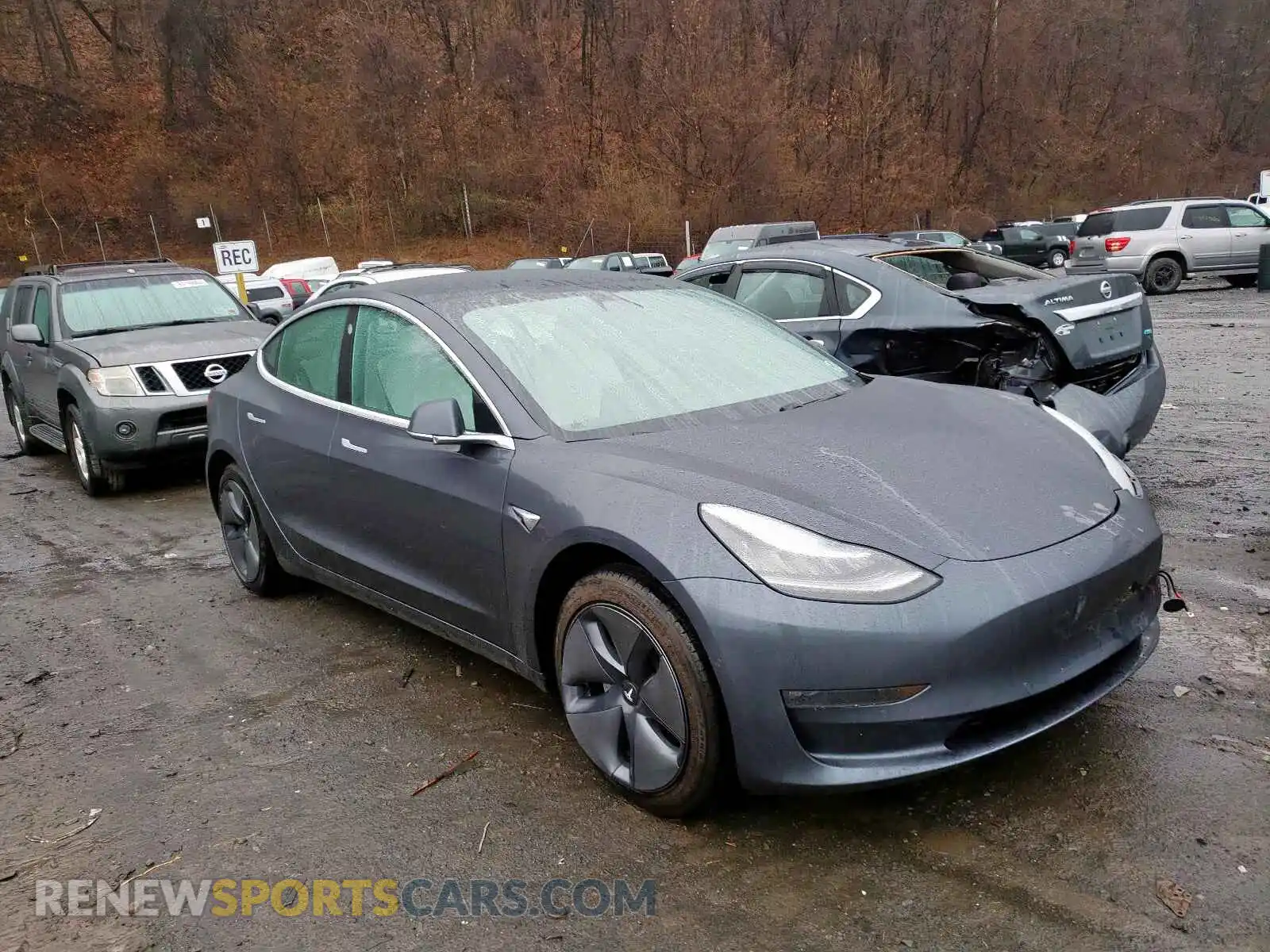 1 Photograph of a damaged car 5YJ3E1EBXKF390818 TESLA MODEL 3 2019