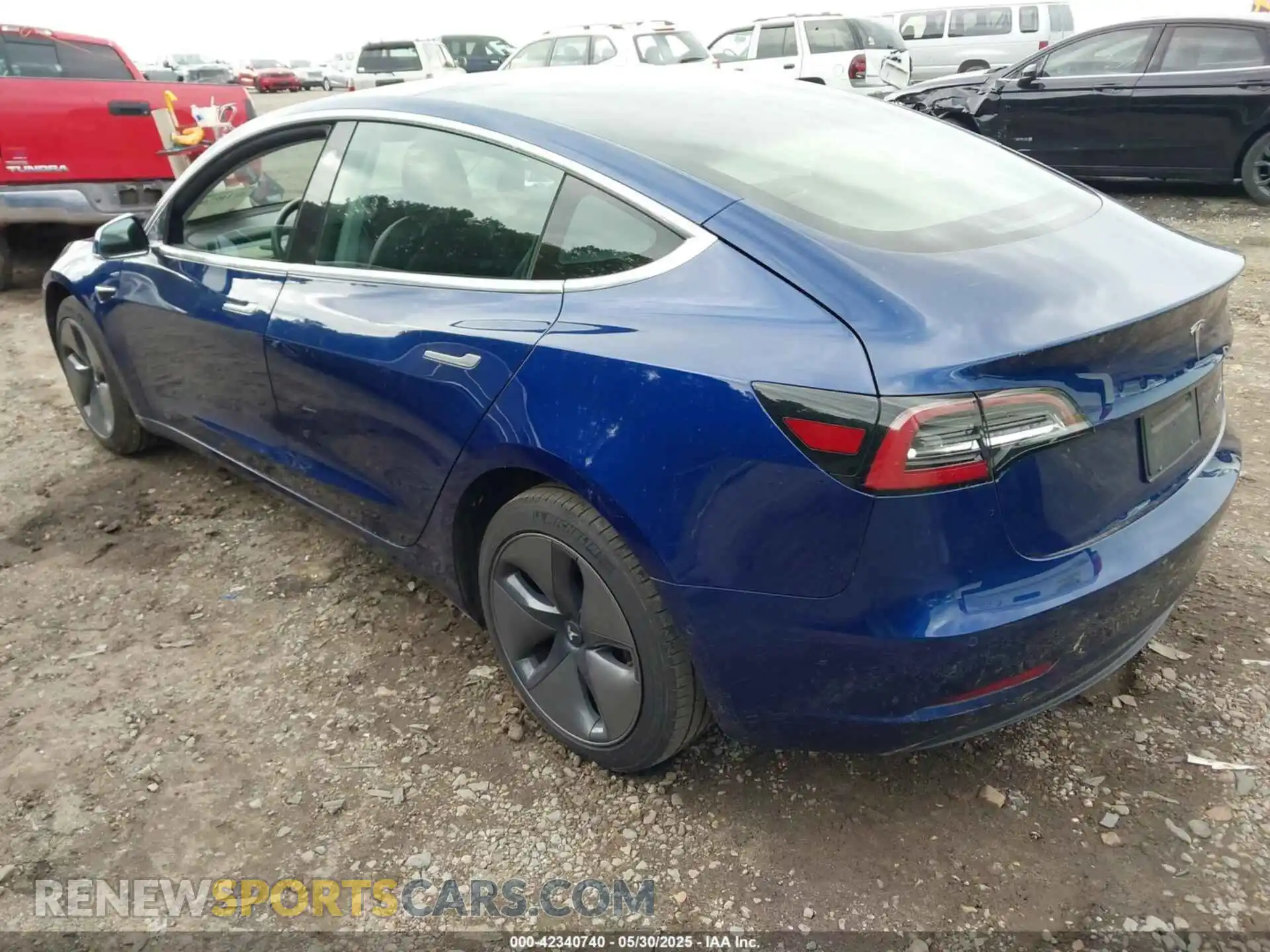 3 fotografías del automóvil dañado 5YJ3E1EBXKF393900 TESLA MODEL 3 2019