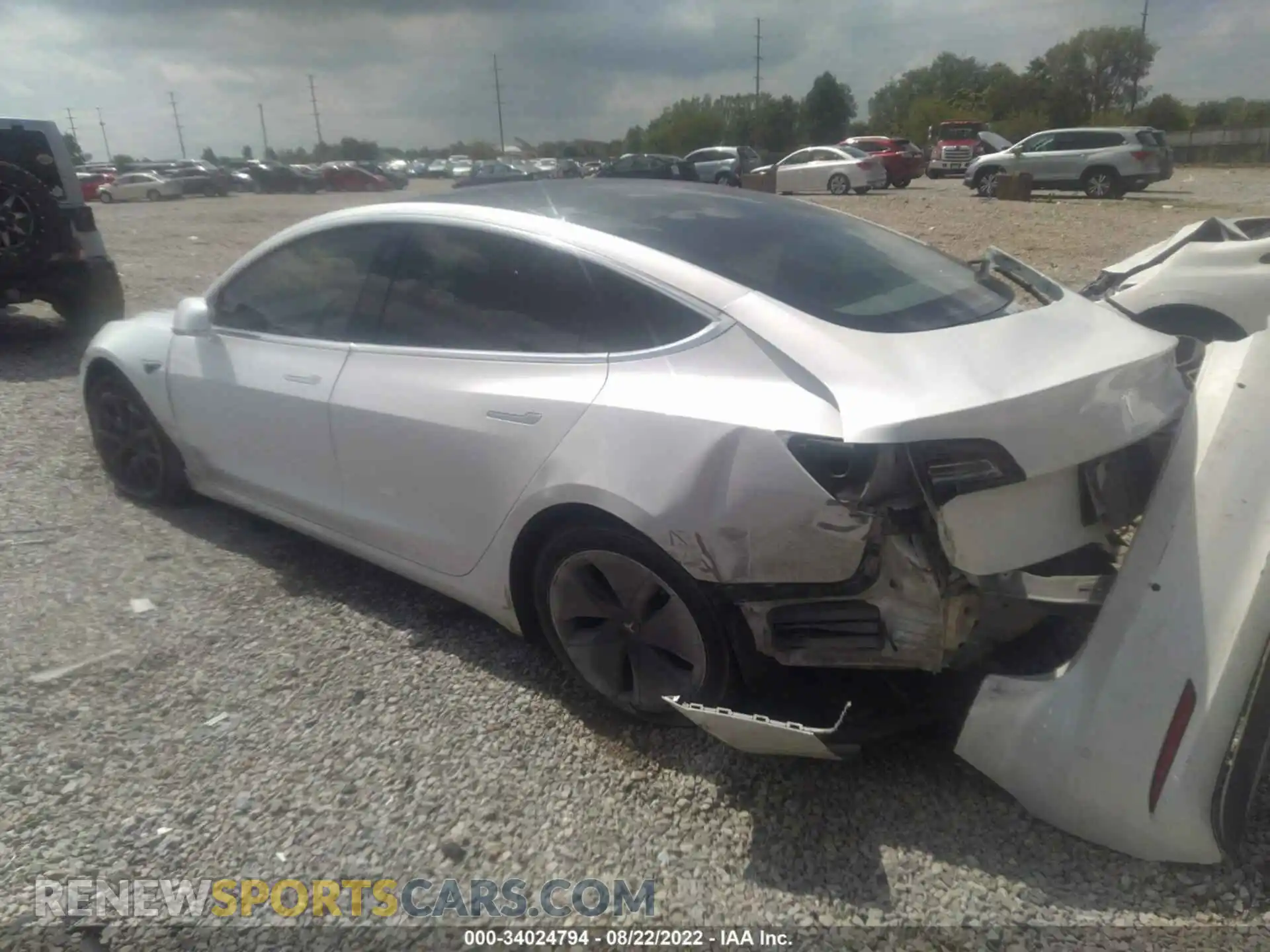 3 Photograph of a damaged car 5YJ3E1EBXKF493317 TESLA MODEL 3 2019