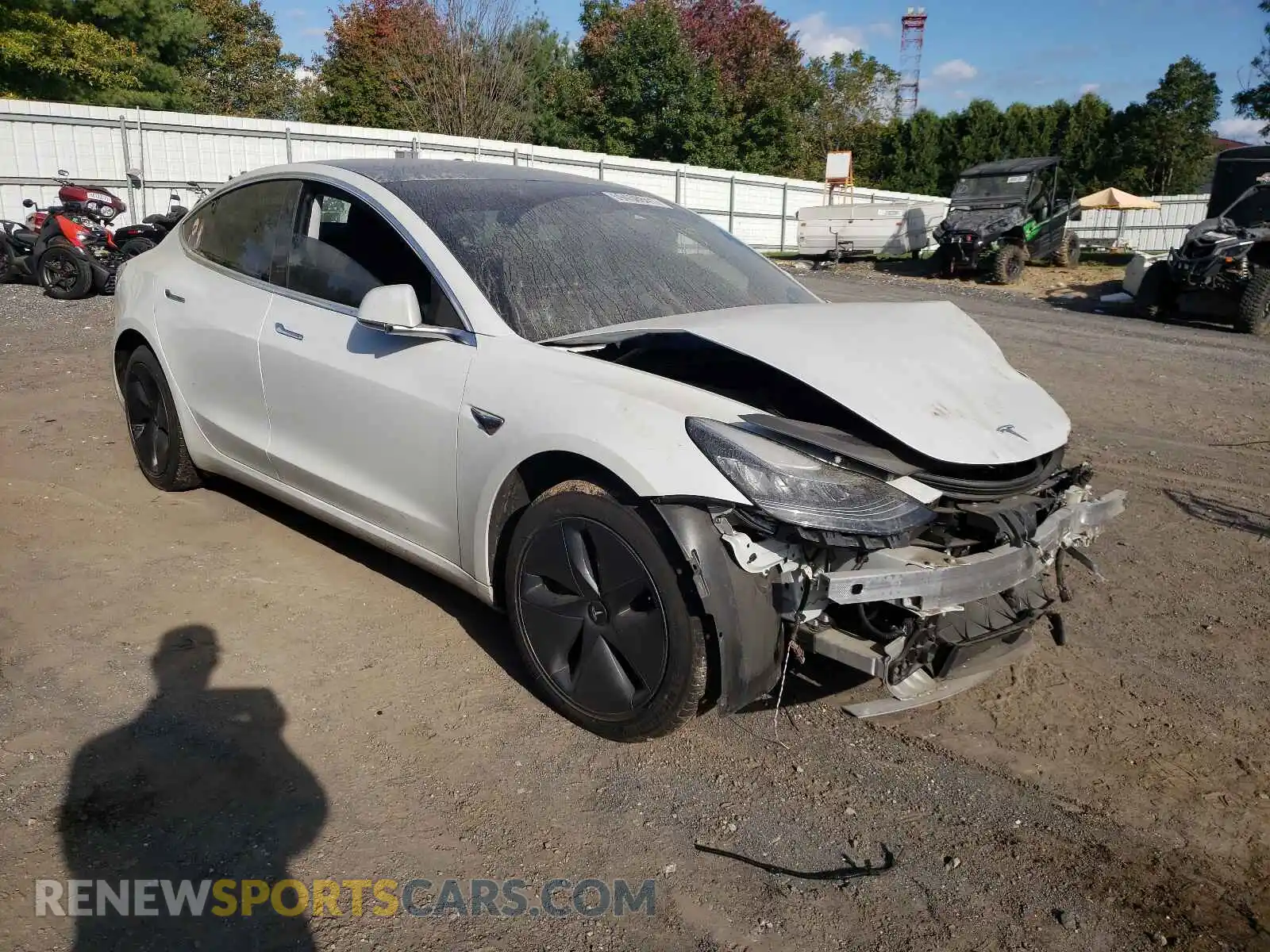 1 Photograph of a damaged car 5YJ3E1EA0LF614820 TESLA MODEL 3 2020