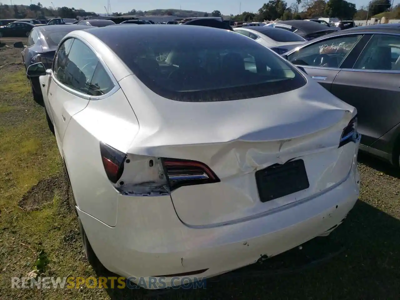 3 Photograph of a damaged car 5YJ3E1EA0LF634078 TESLA MODEL 3 2020