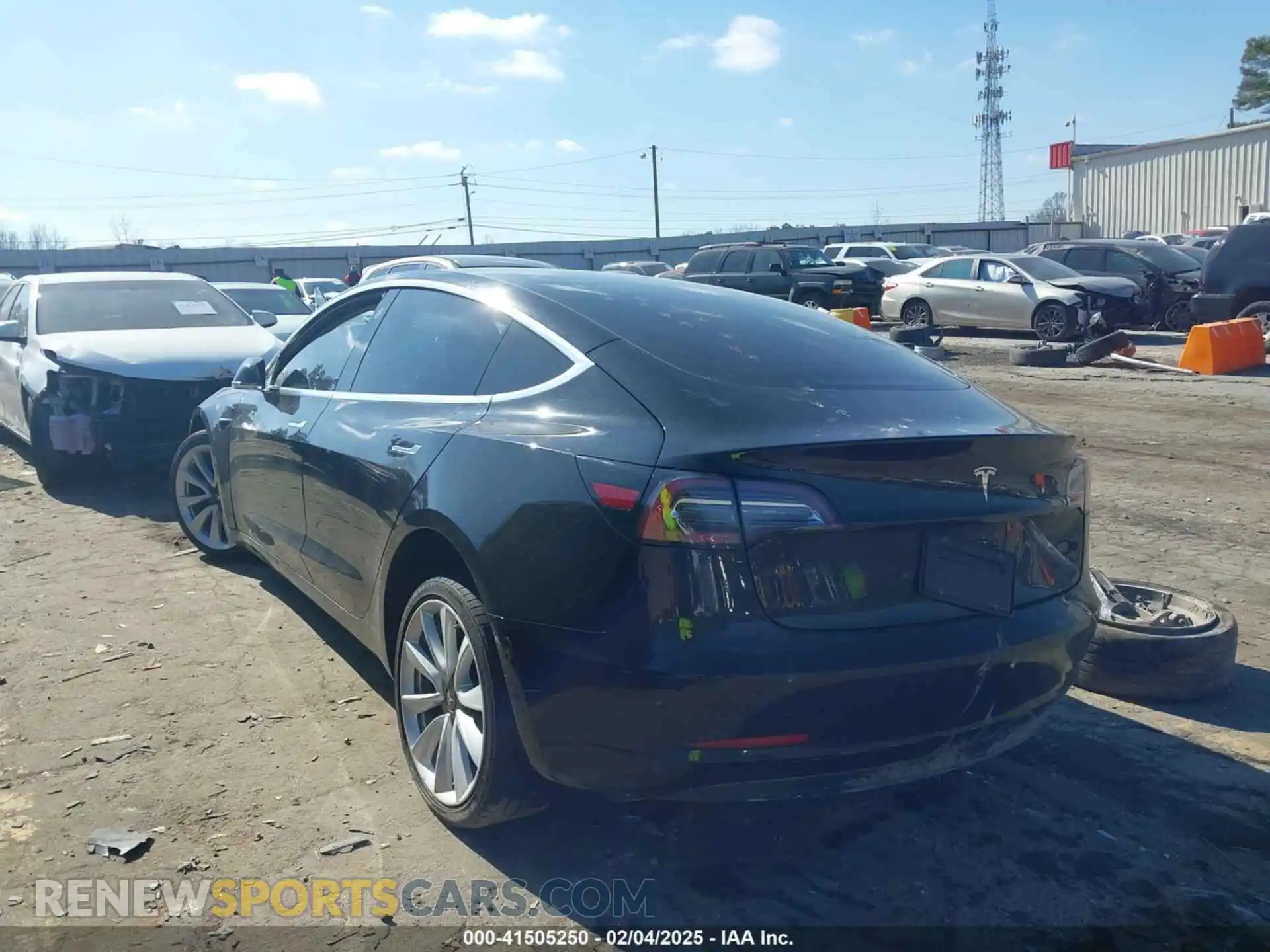 3 Photograph of a damaged car 5YJ3E1EA0LF660759 TESLA MODEL 3 2020