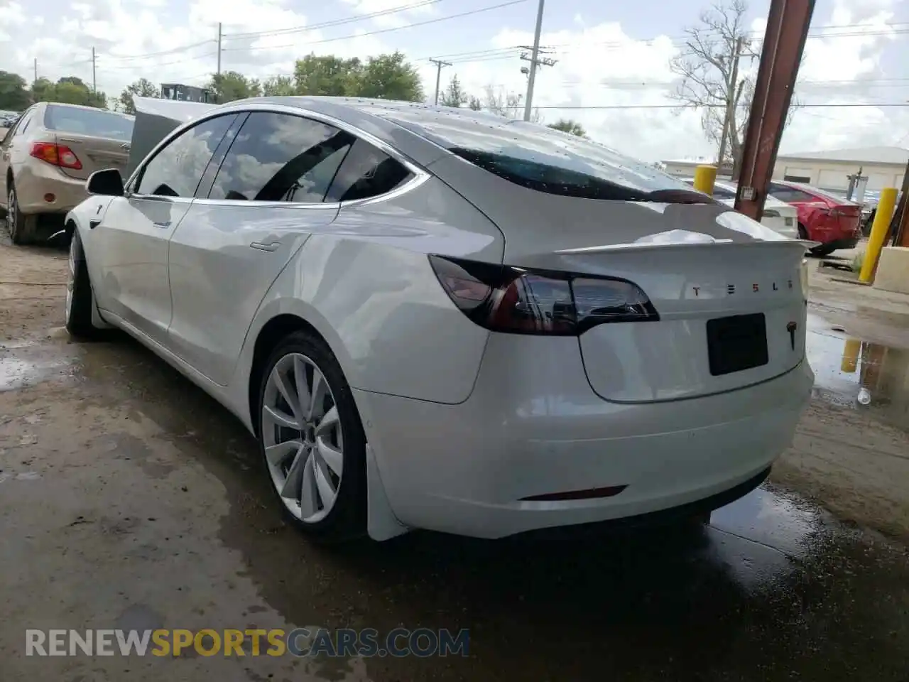 3 Photograph of a damaged car 5YJ3E1EA0LF793425 TESLA MODEL 3 2020