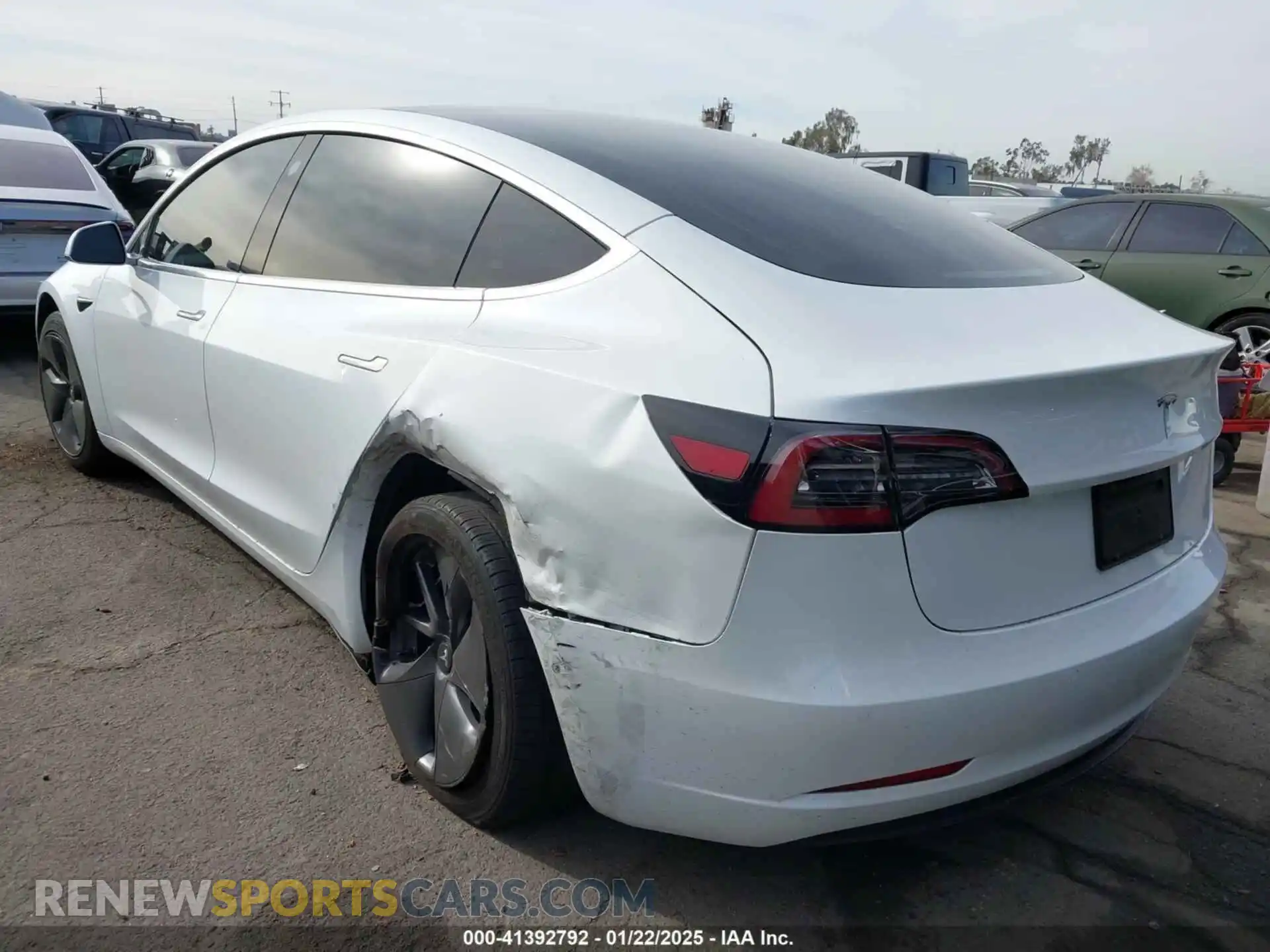3 Photograph of a damaged car 5YJ3E1EA1LF799718 TESLA MODEL 3 2020