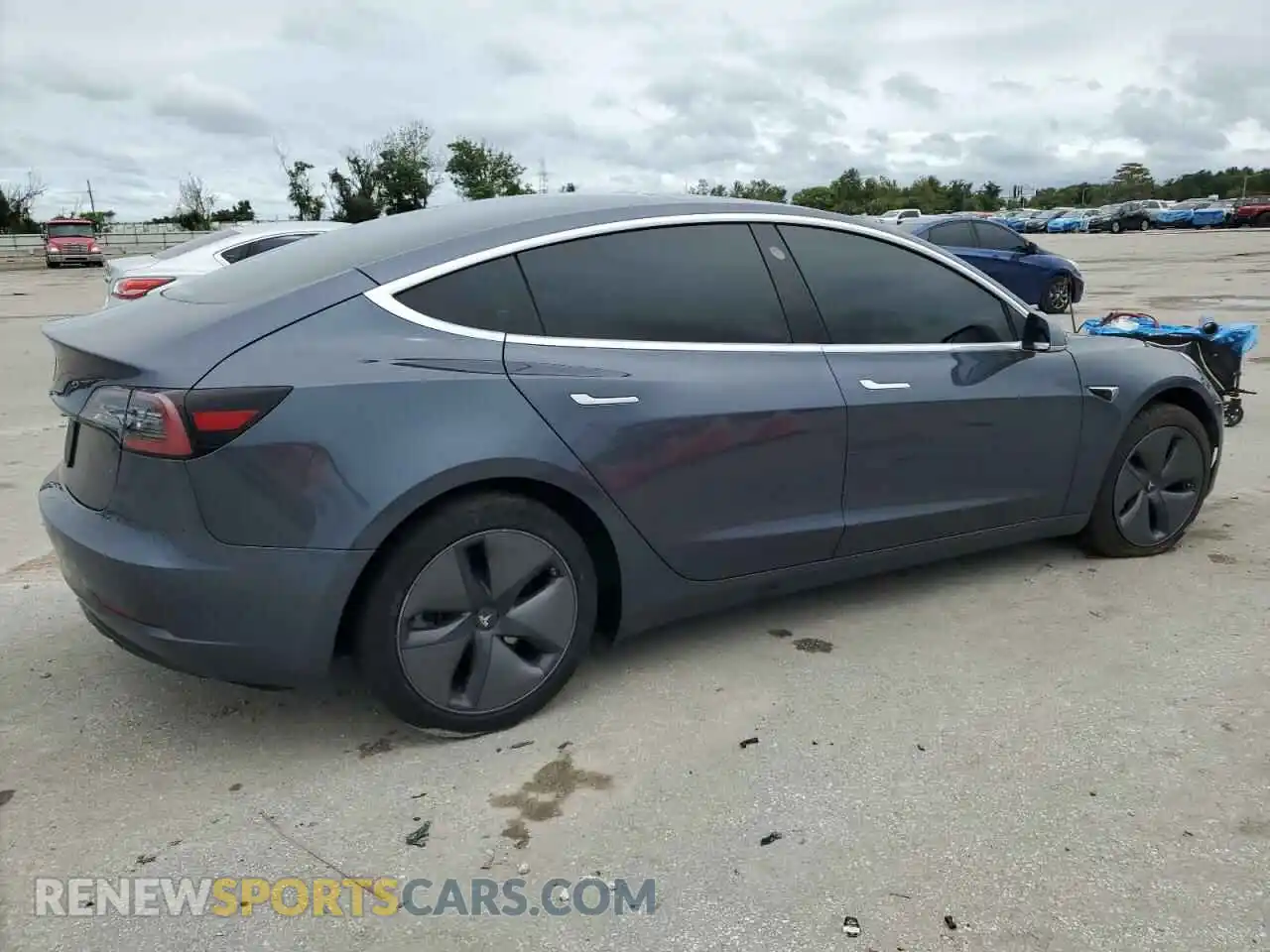 3 Photograph of a damaged car 5YJ3E1EA2LF598328 TESLA MODEL 3 2020