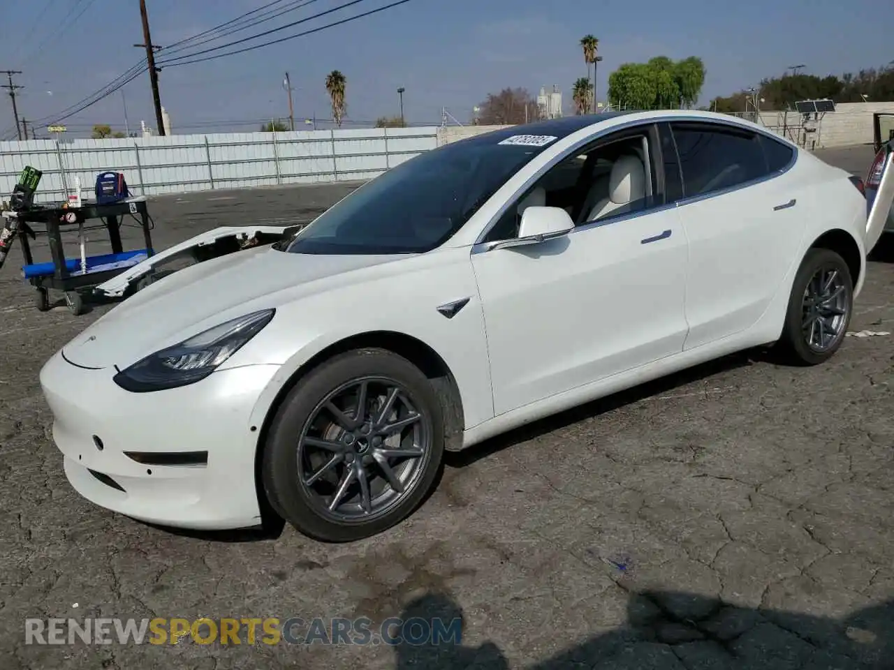 1 Photograph of a damaged car 5YJ3E1EA2LF598958 TESLA MODEL 3 2020