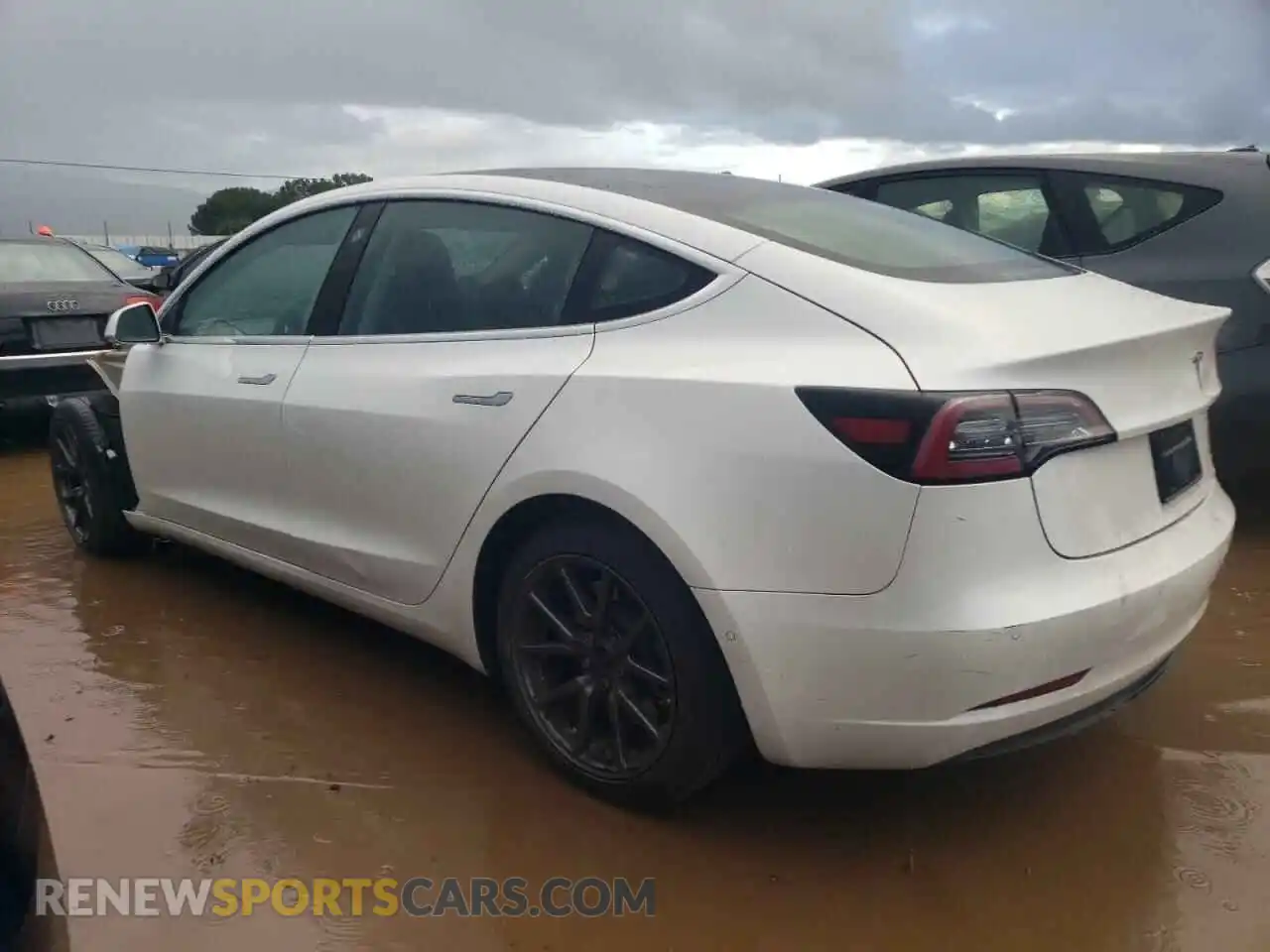 2 Photograph of a damaged car 5YJ3E1EA2LF612695 TESLA MODEL 3 2020