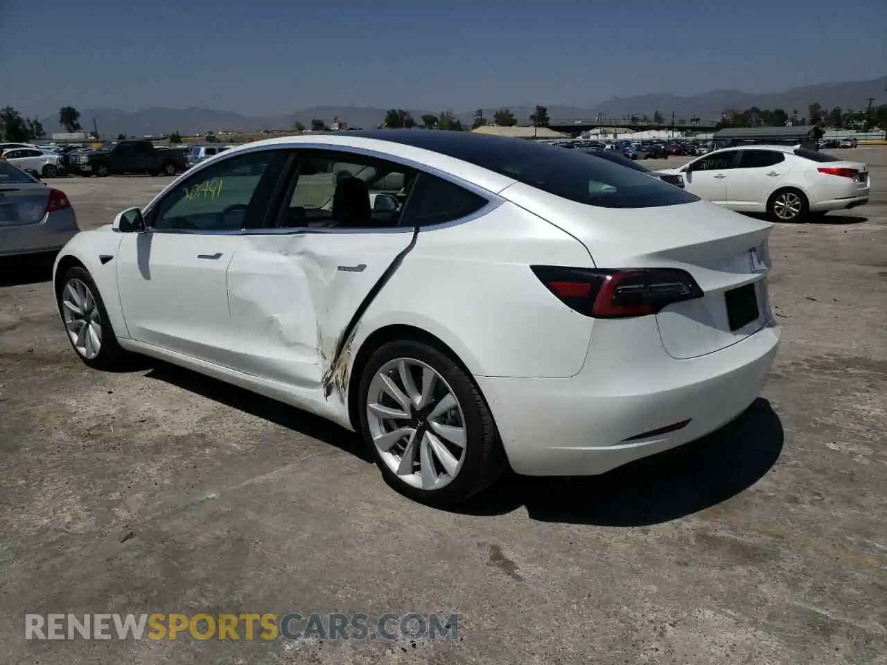 3 Photograph of a damaged car 5YJ3E1EA2LF645812 TESLA MODEL 3 2020