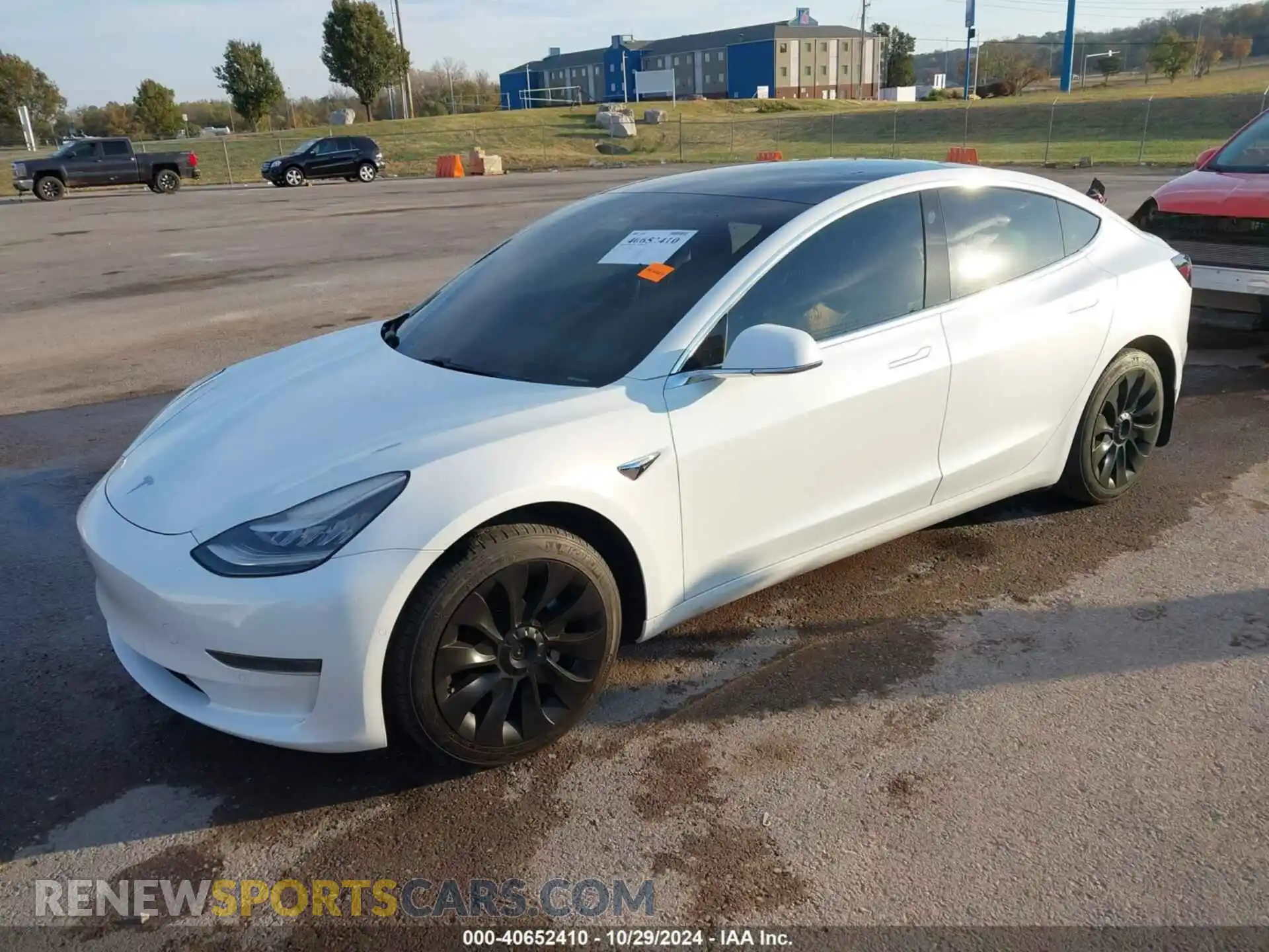 2 Photograph of a damaged car 5YJ3E1EA2LF659872 TESLA MODEL 3 2020