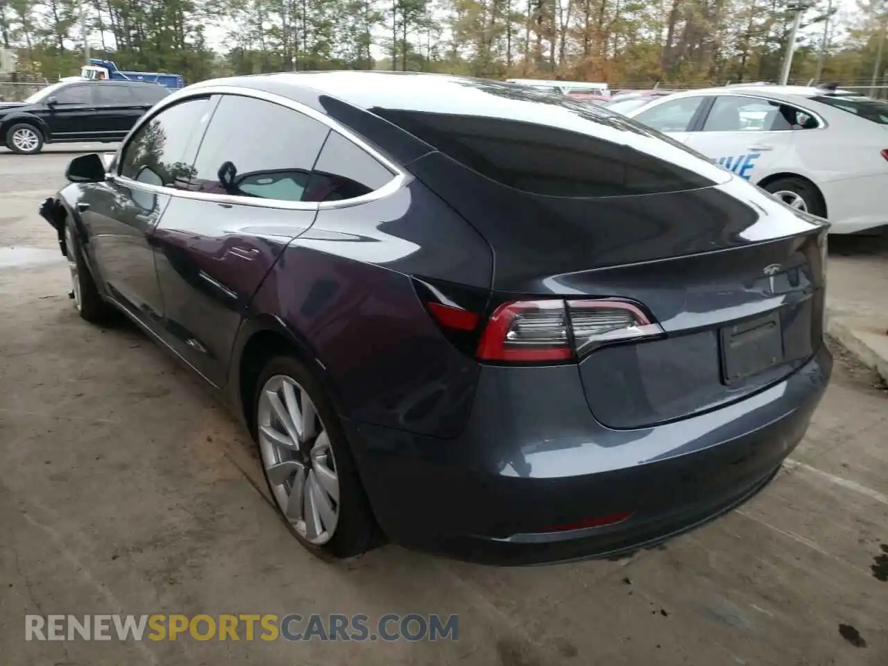 3 Photograph of a damaged car 5YJ3E1EA2LF660925 TESLA MODEL 3 2020