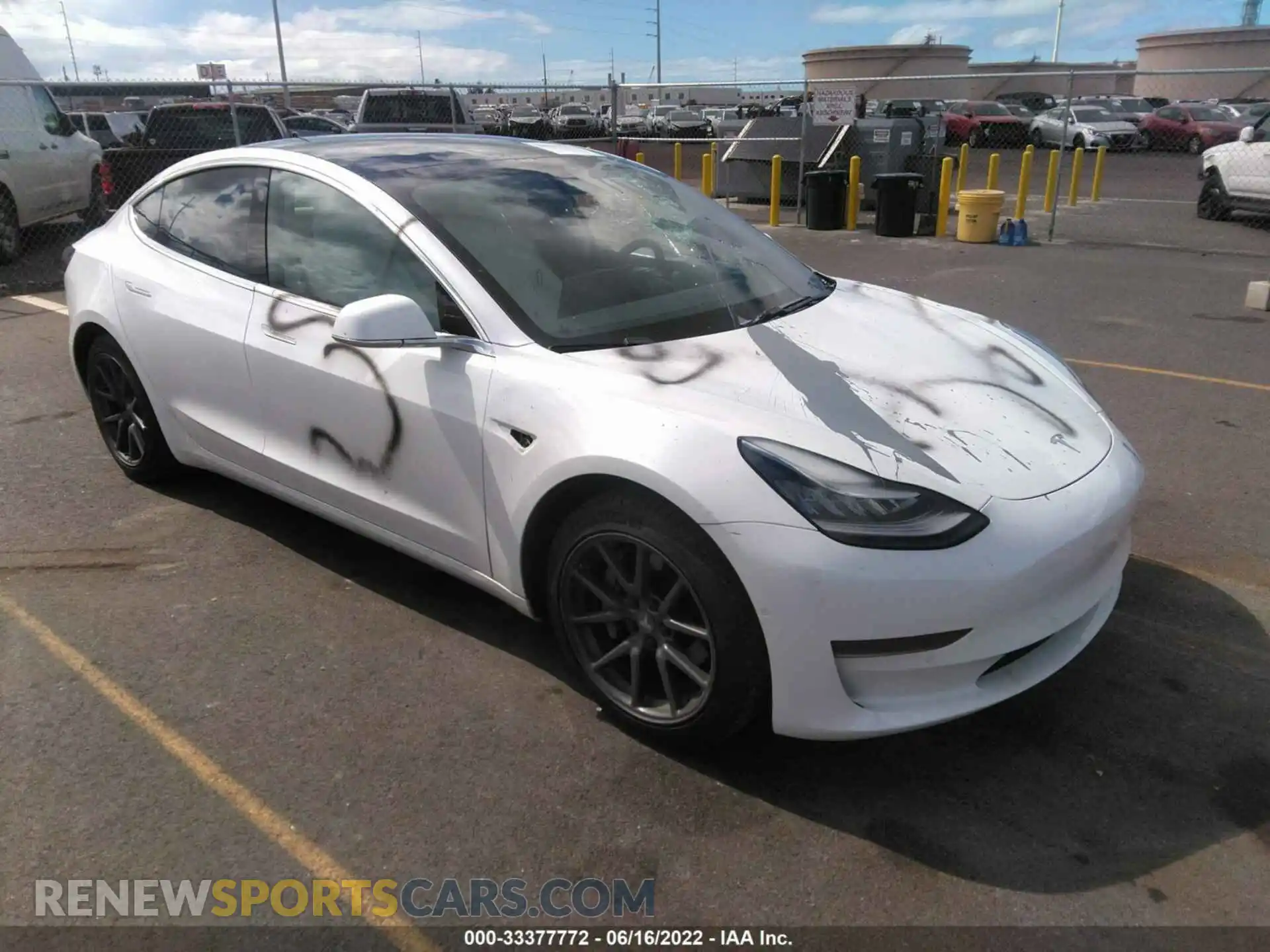 1 Photograph of a damaged car 5YJ3E1EA2LF720864 TESLA MODEL 3 2020