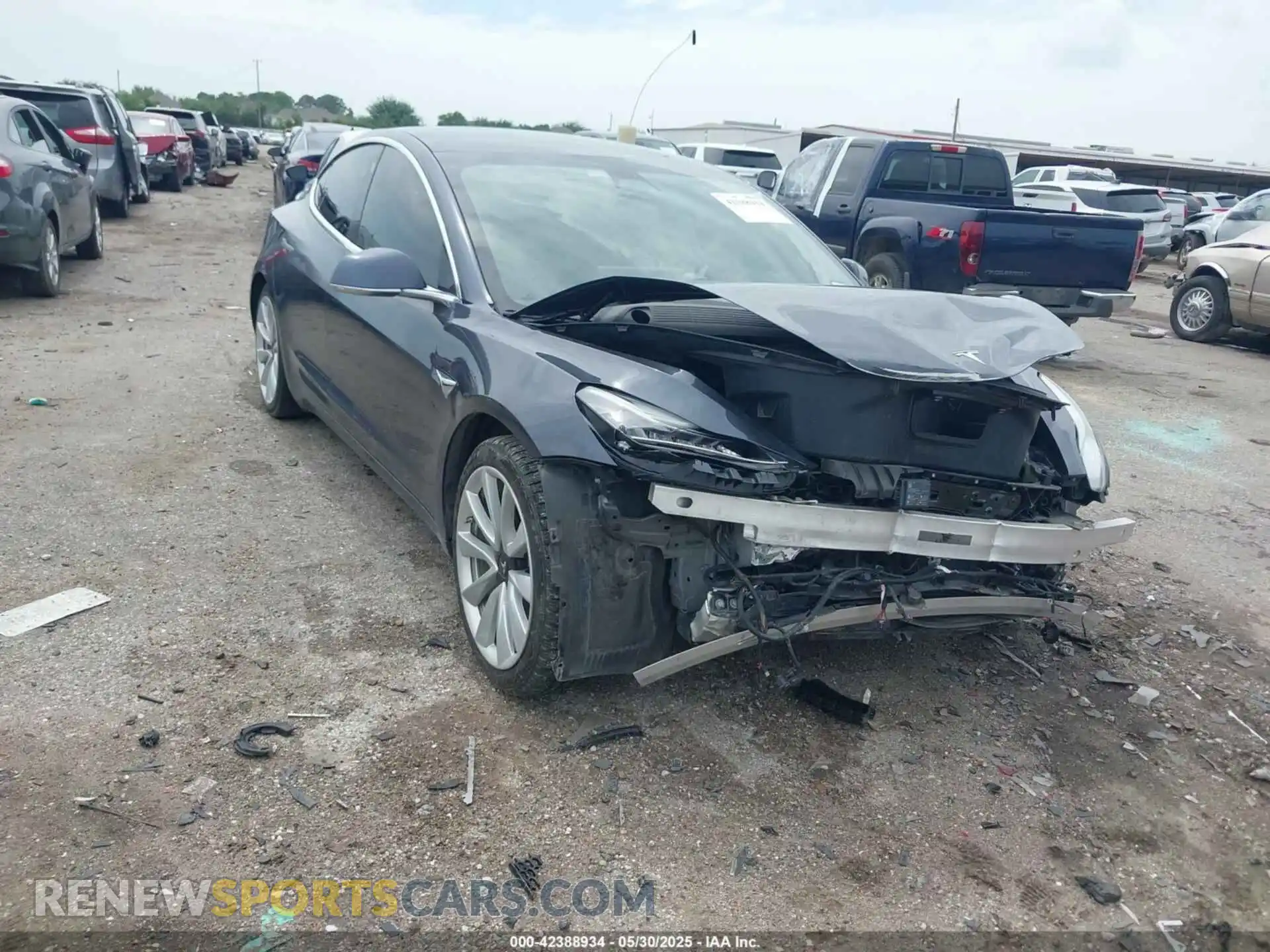 1 Photograph of a damaged car 5YJ3E1EA2LF783785 TESLA MODEL 3 2020