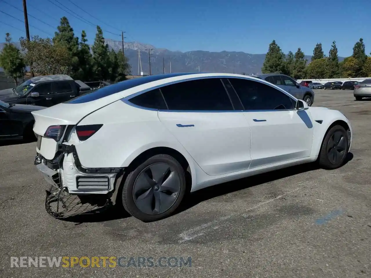 3 Photograph of a damaged car 5YJ3E1EA3LF615346 TESLA MODEL 3 2020