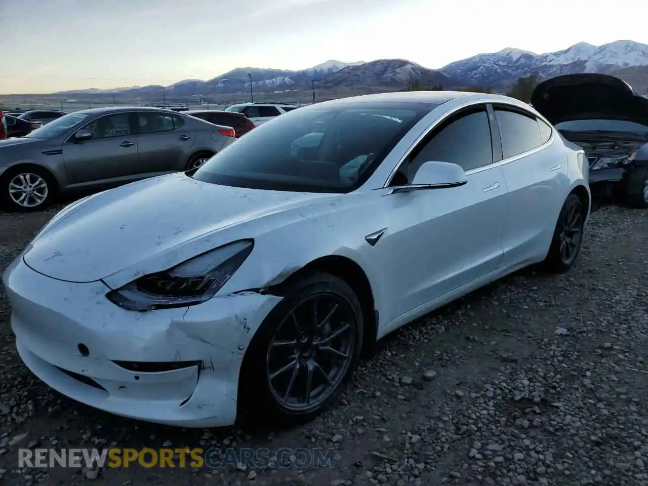 1 Photograph of a damaged car 5YJ3E1EA3LF625486 TESLA MODEL 3 2020