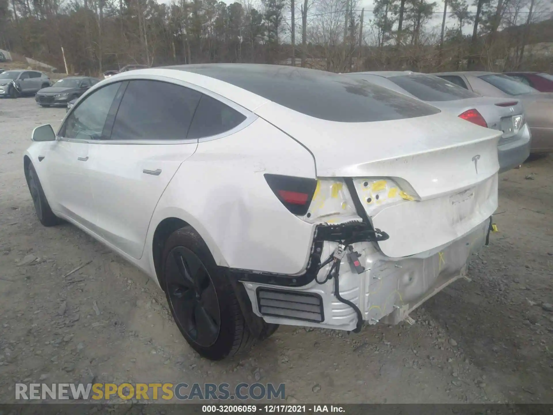3 Photograph of a damaged car 5YJ3E1EA3LF632485 TESLA MODEL 3 2020