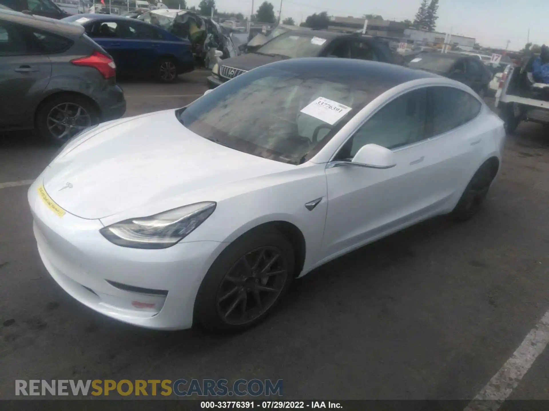 2 Photograph of a damaged car 5YJ3E1EA3LF634642 TESLA MODEL 3 2020