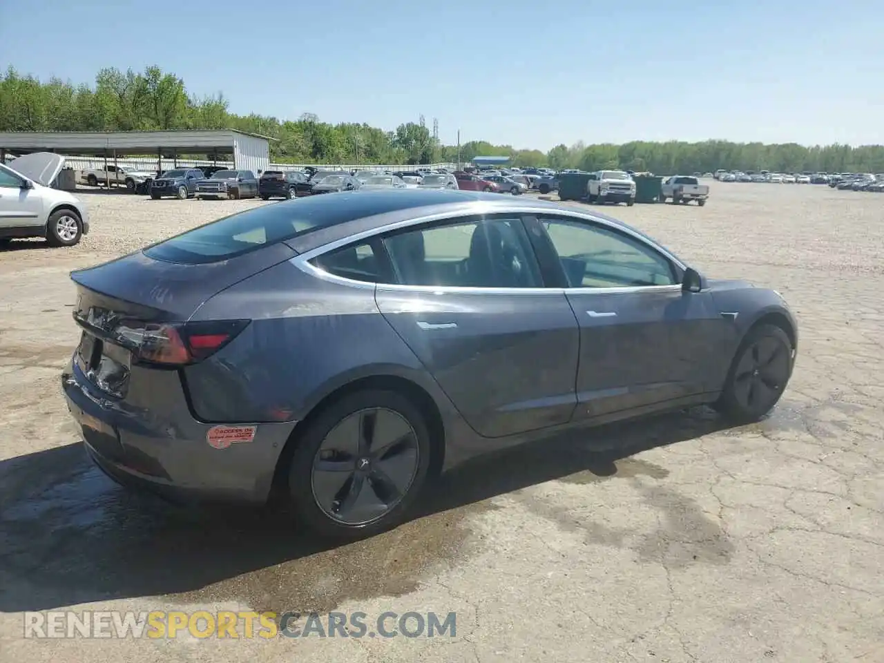 3 Photograph of a damaged car 5YJ3E1EA3LF705273 TESLA MODEL 3 2020