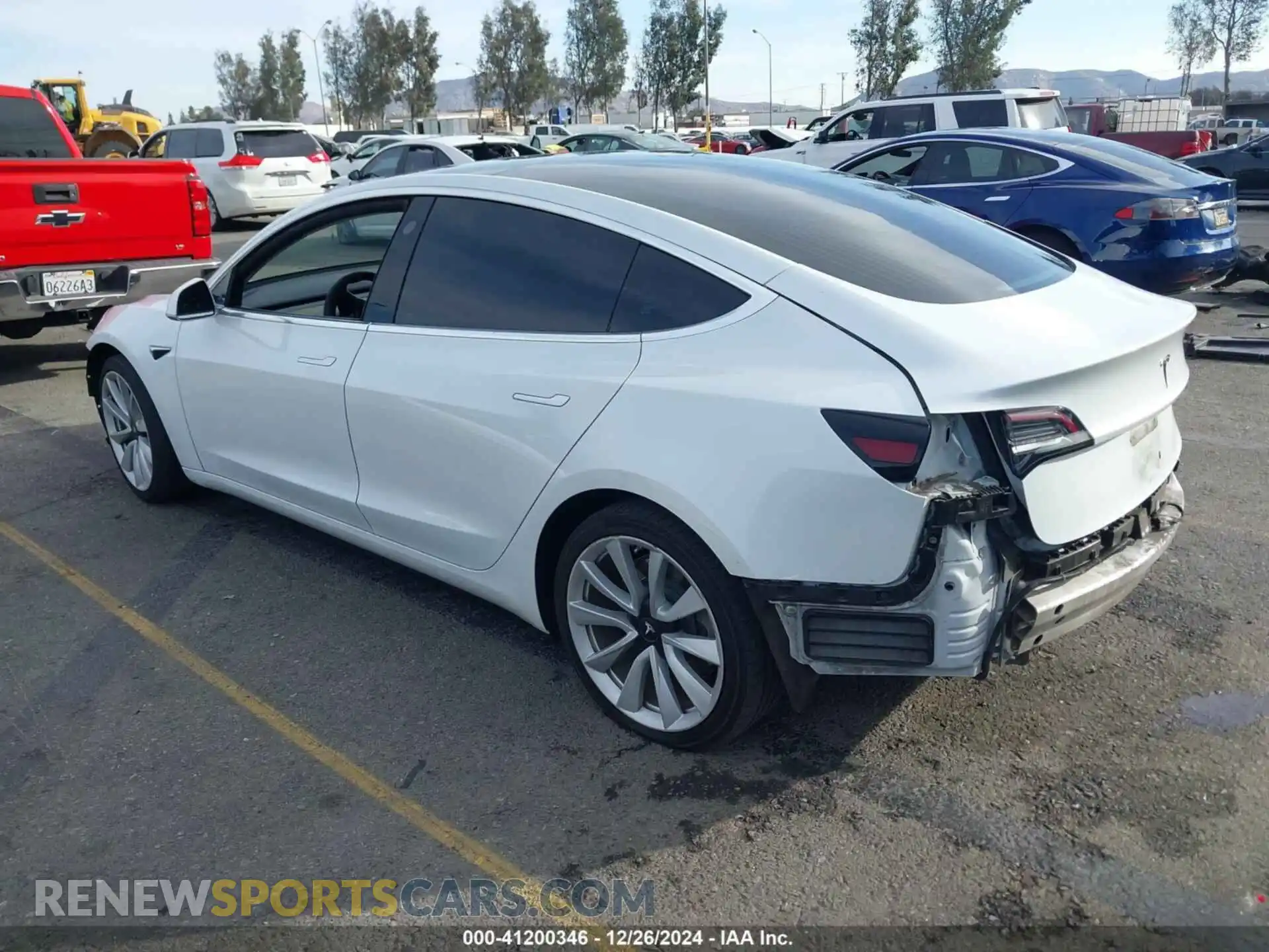 3 Photograph of a damaged car 5YJ3E1EA3LF740850 TESLA MODEL 3 2020