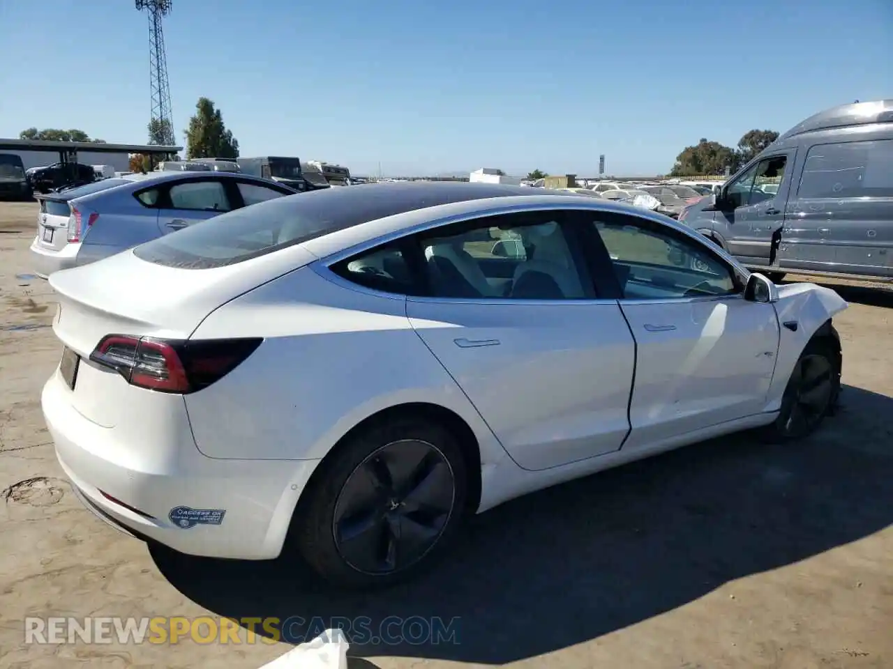 3 Photograph of a damaged car 5YJ3E1EA3LF808158 TESLA MODEL 3 2020