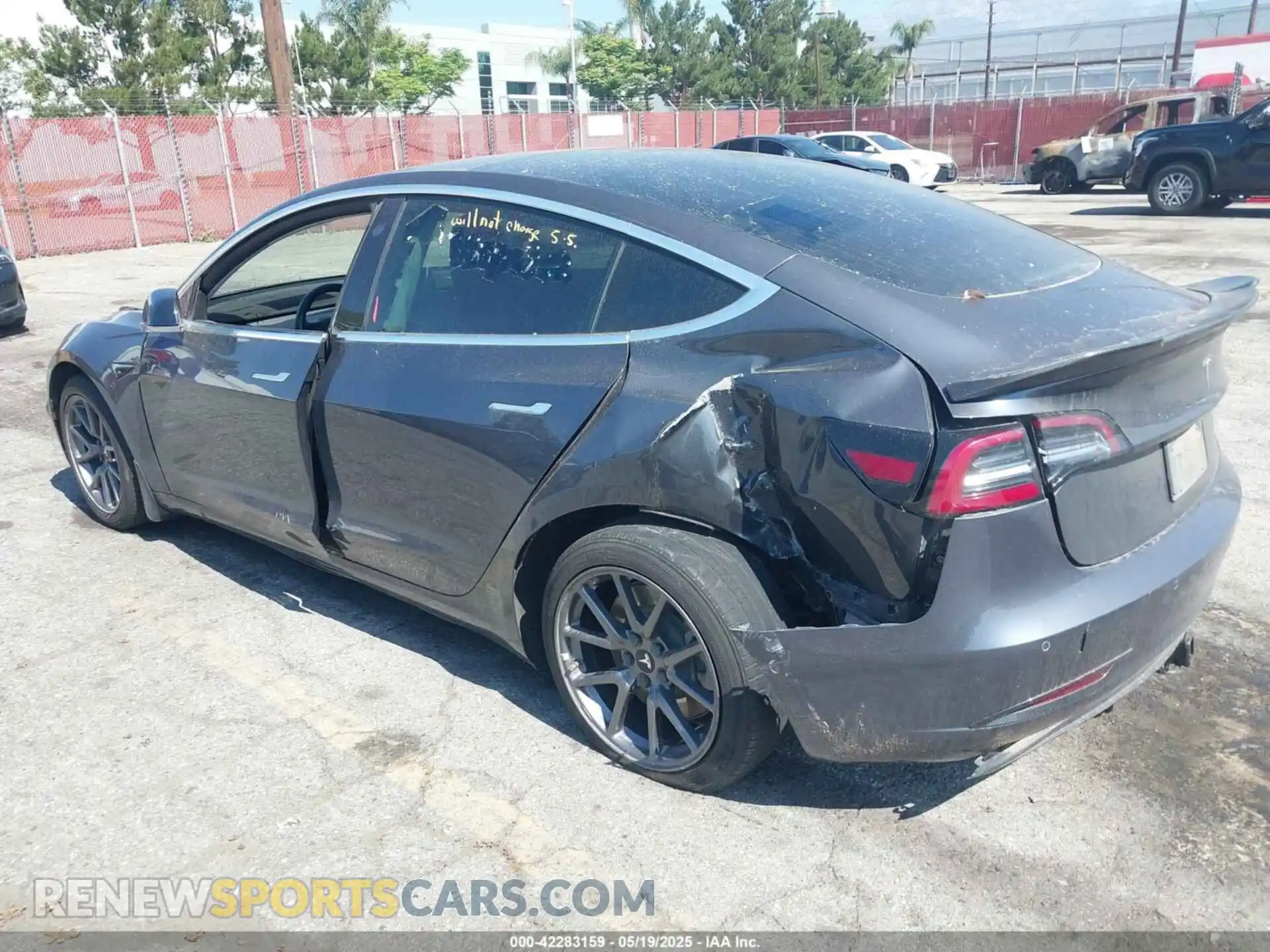 3 Фотография поврежденного автомобиля 5YJ3E1EA4LF597181 TESLA MODEL 3 2020