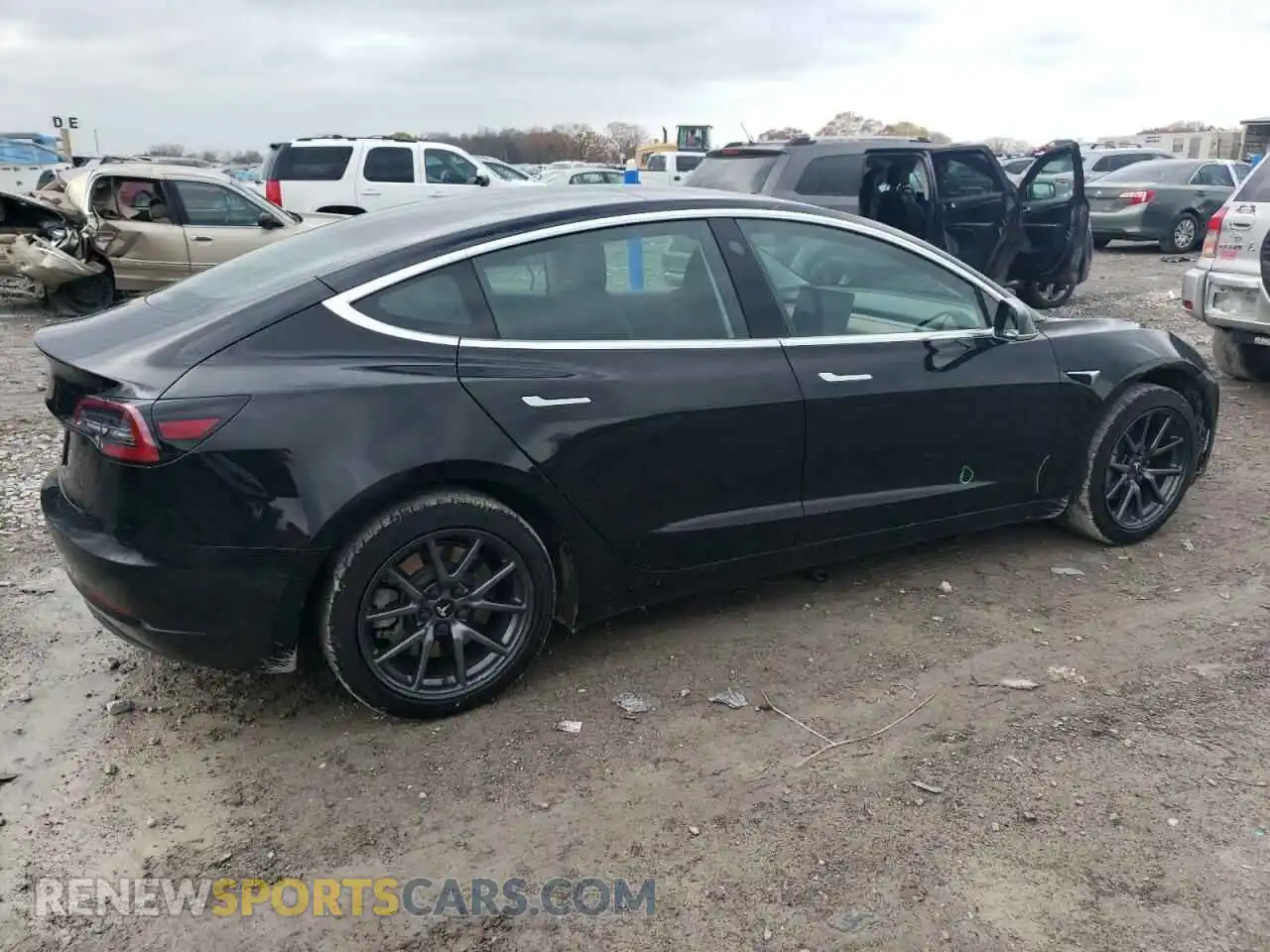 3 Photograph of a damaged car 5YJ3E1EA4LF606476 TESLA MODEL 3 2020