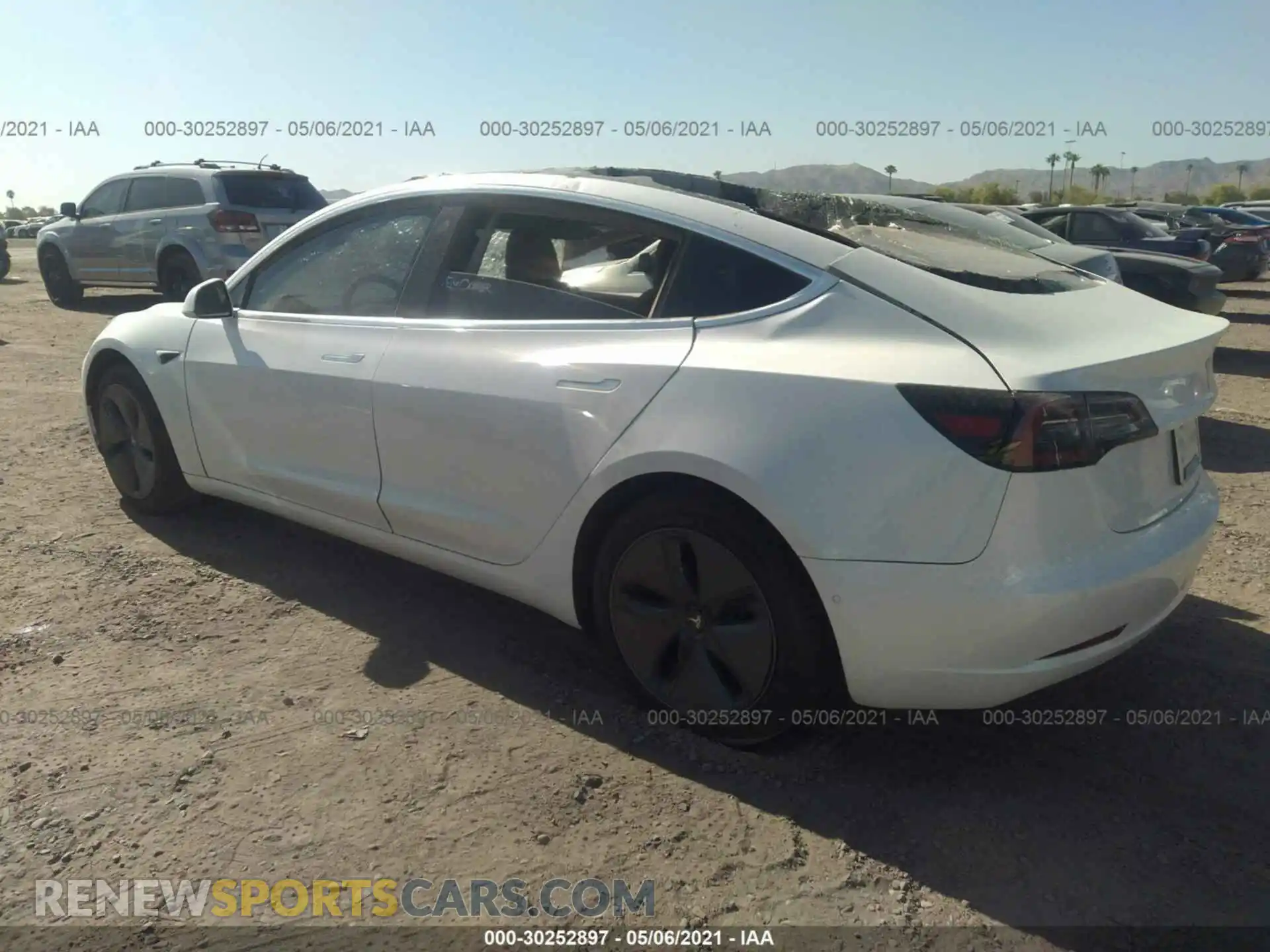 3 Photograph of a damaged car 5YJ3E1EA4LF745152 TESLA MODEL 3 2020
