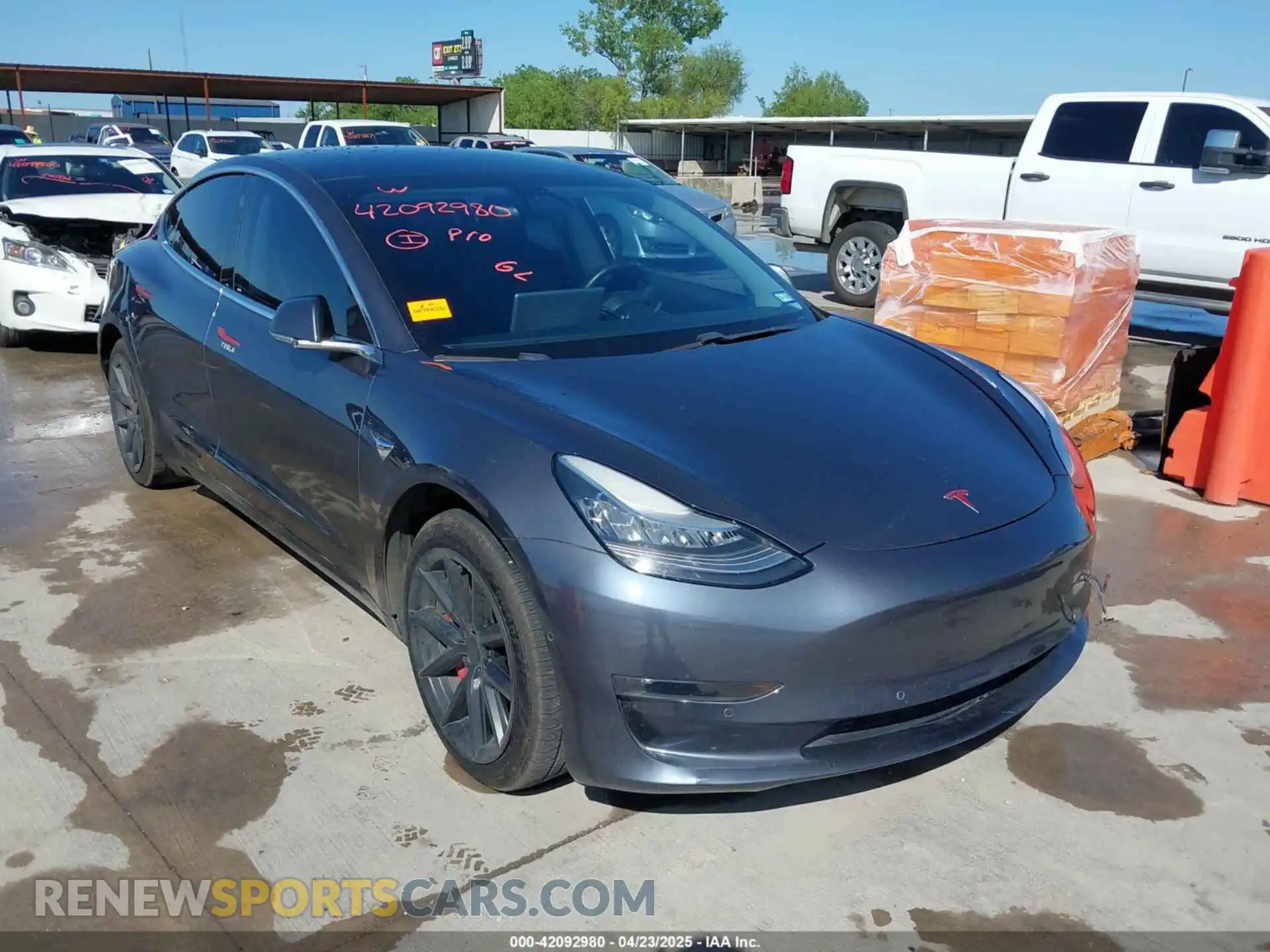 1 Photograph of a damaged car 5YJ3E1EA5LF644864 TESLA MODEL 3 2020