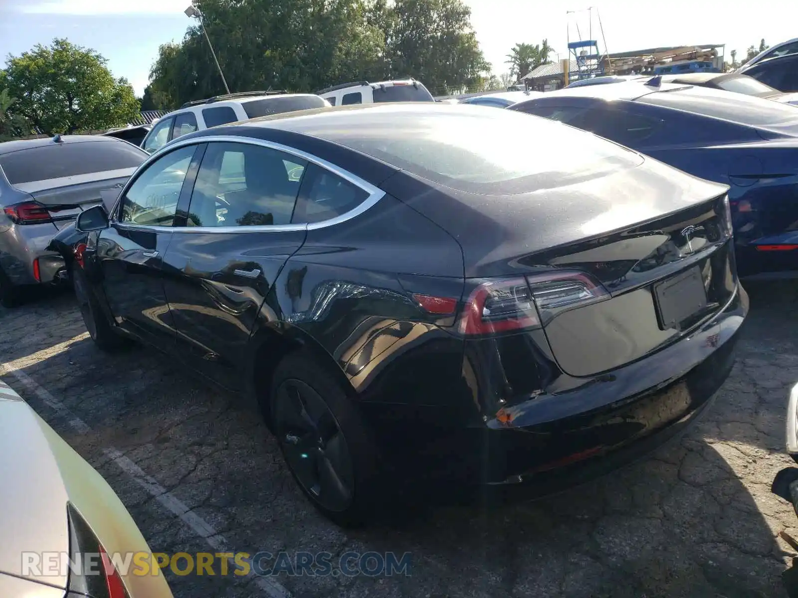 3 Photograph of a damaged car 5YJ3E1EA5LF739036 TESLA MODEL 3 2020