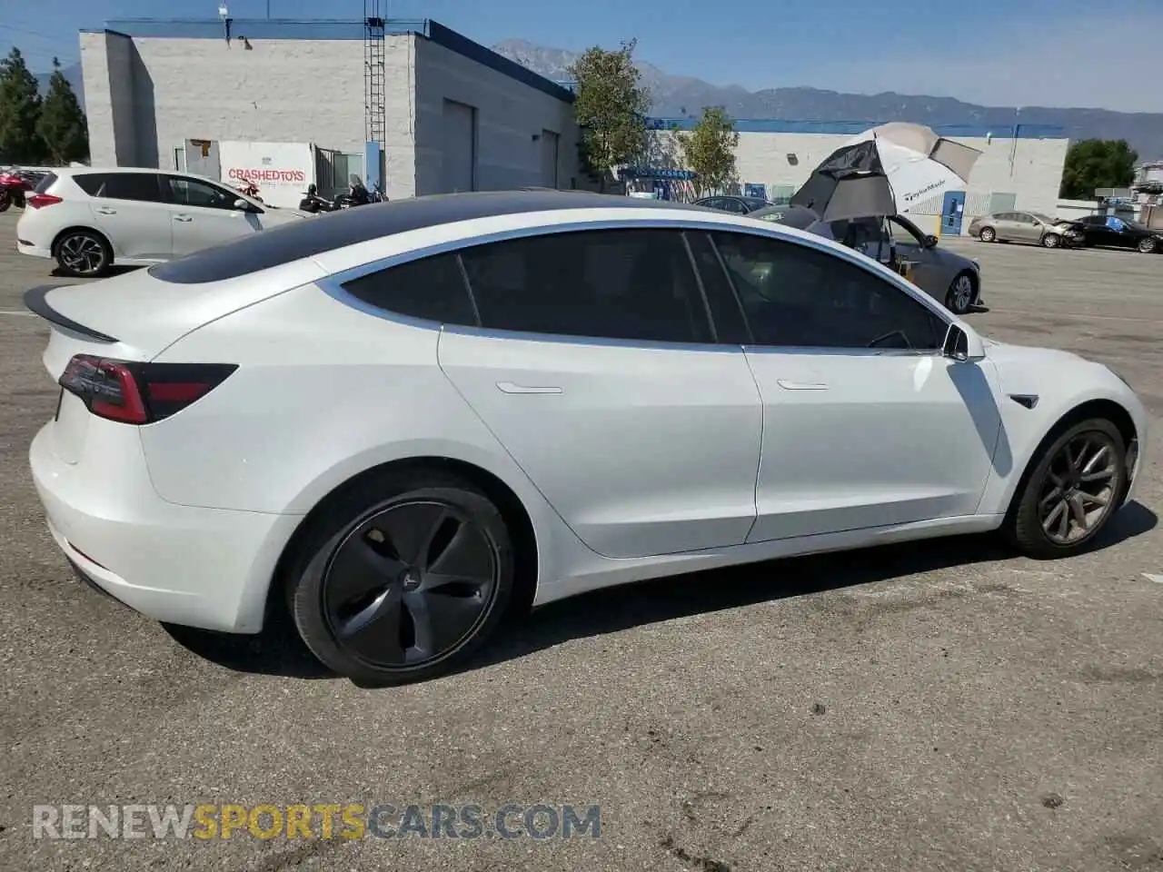 3 Photograph of a damaged car 5YJ3E1EA5LF740154 TESLA MODEL 3 2020