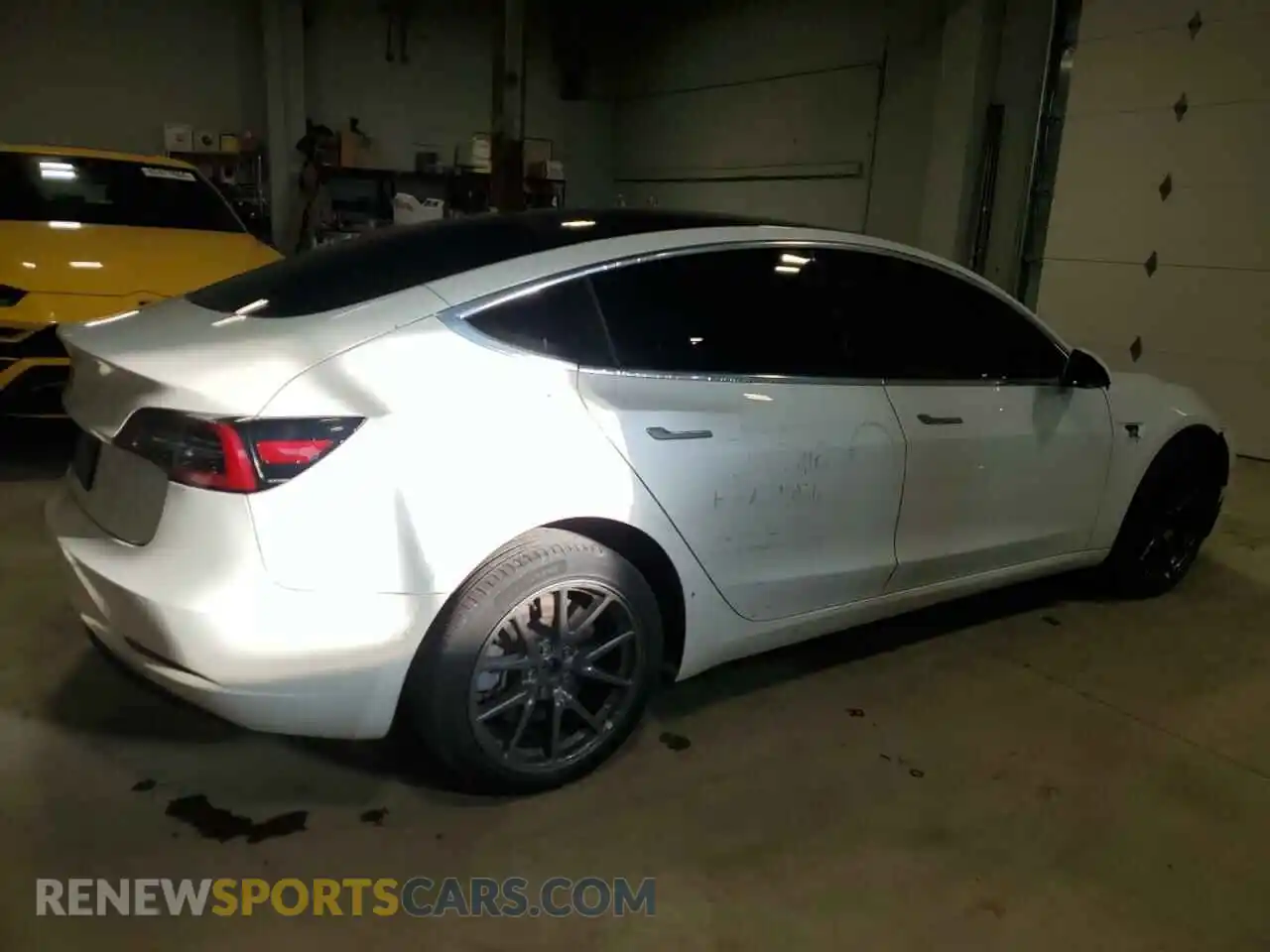 3 Фотография поврежденного автомобиля 5YJ3E1EA6LF704053 TESLA MODEL 3 2020