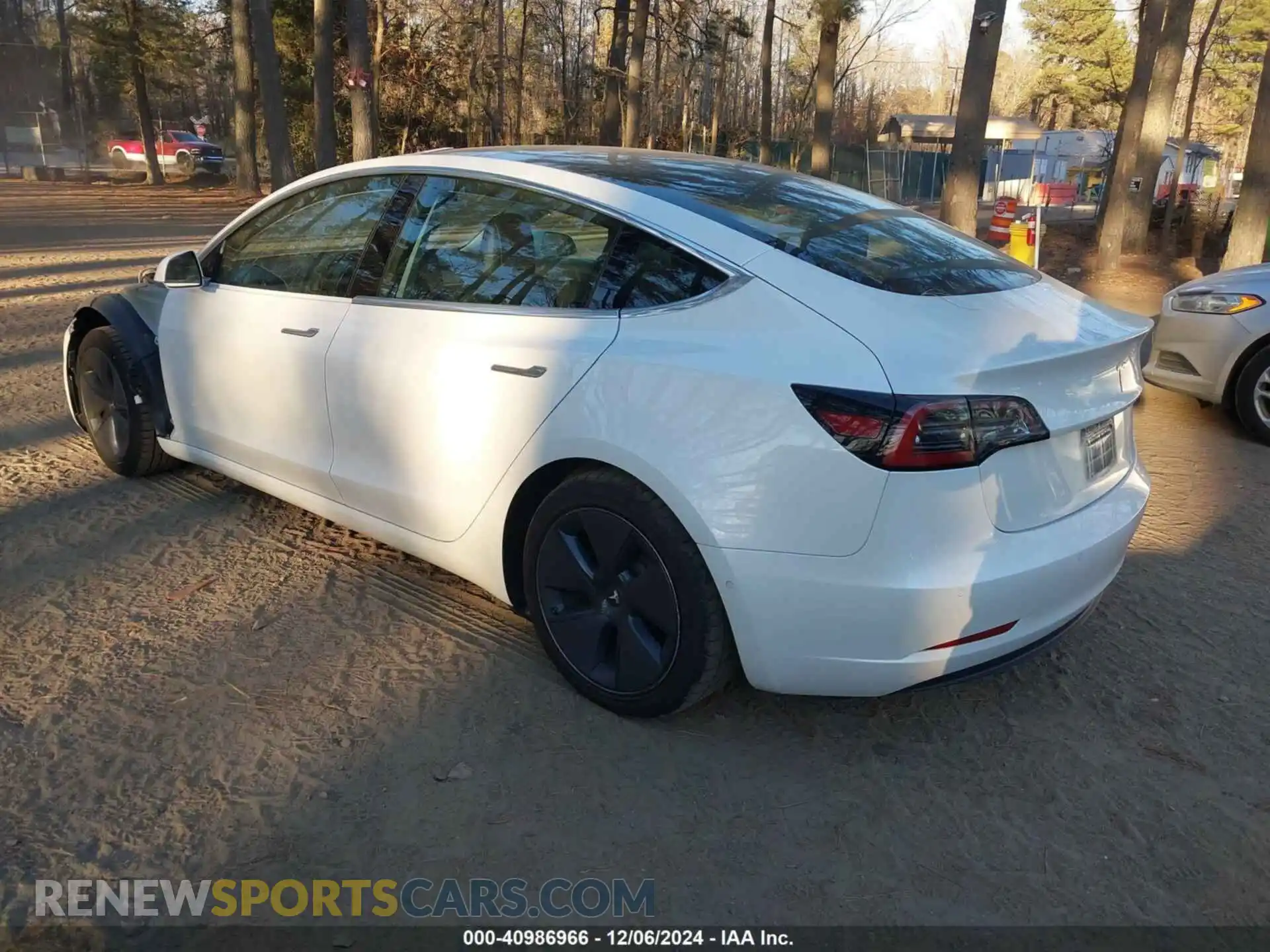 3 Photograph of a damaged car 5YJ3E1EA6LF709009 TESLA MODEL 3 2020