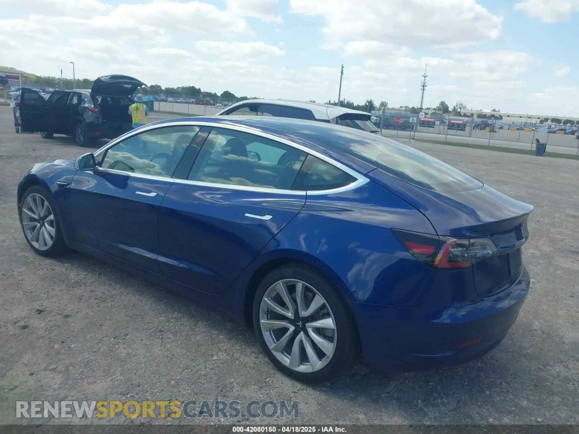 3 Photograph of a damaged car 5YJ3E1EA6LF785622 TESLA MODEL 3 2020