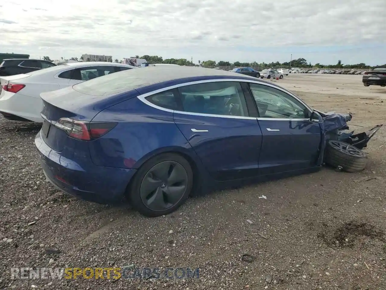 3 Photograph of a damaged car 5YJ3E1EA6LF796913 TESLA MODEL 3 2020