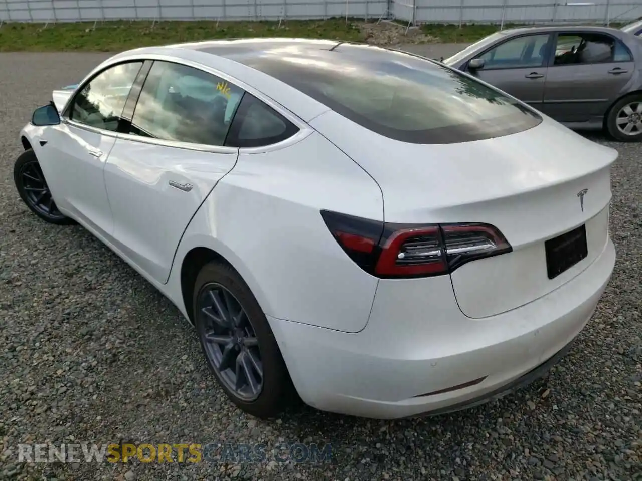 3 Photograph of a damaged car 5YJ3E1EA7LF504797 TESLA MODEL 3 2020