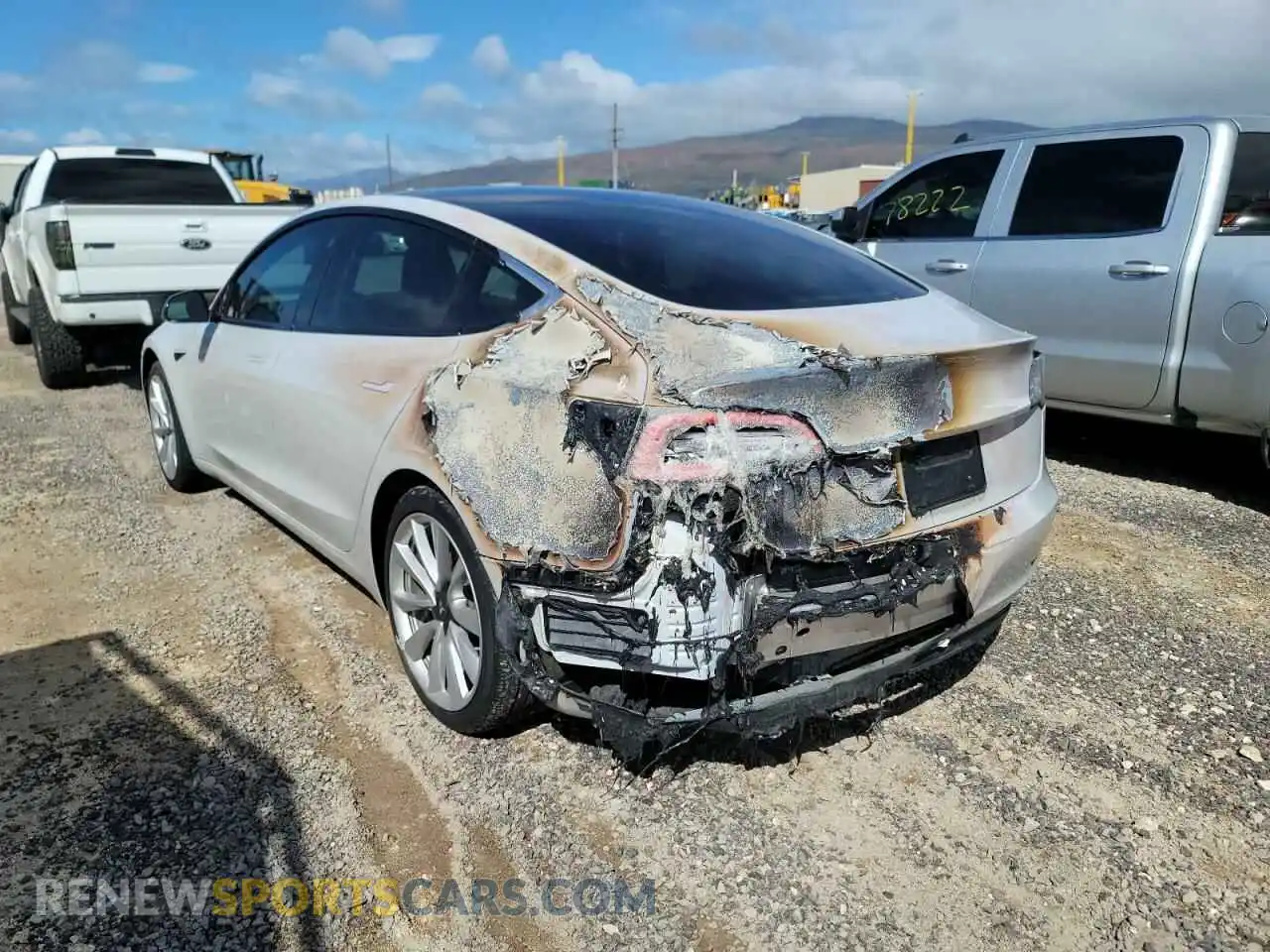 3 Photograph of a damaged car 5YJ3E1EA7LF661939 TESLA MODEL 3 2020