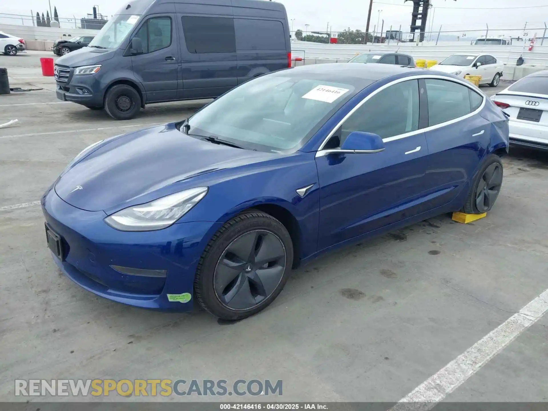 2 Photograph of a damaged car 5YJ3E1EA7LF705809 TESLA MODEL 3 2020