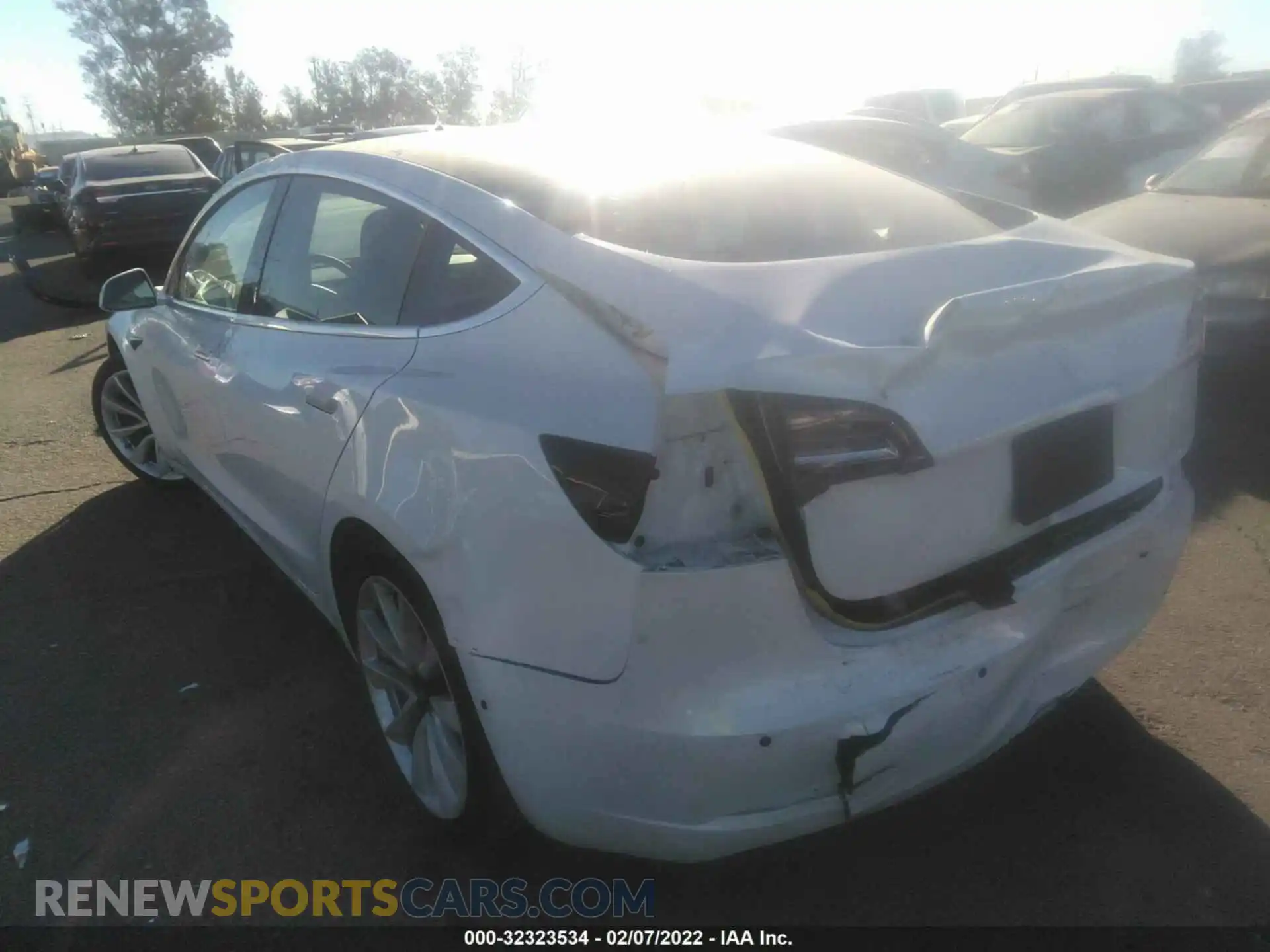 3 Photograph of a damaged car 5YJ3E1EA7LF745923 TESLA MODEL 3 2020