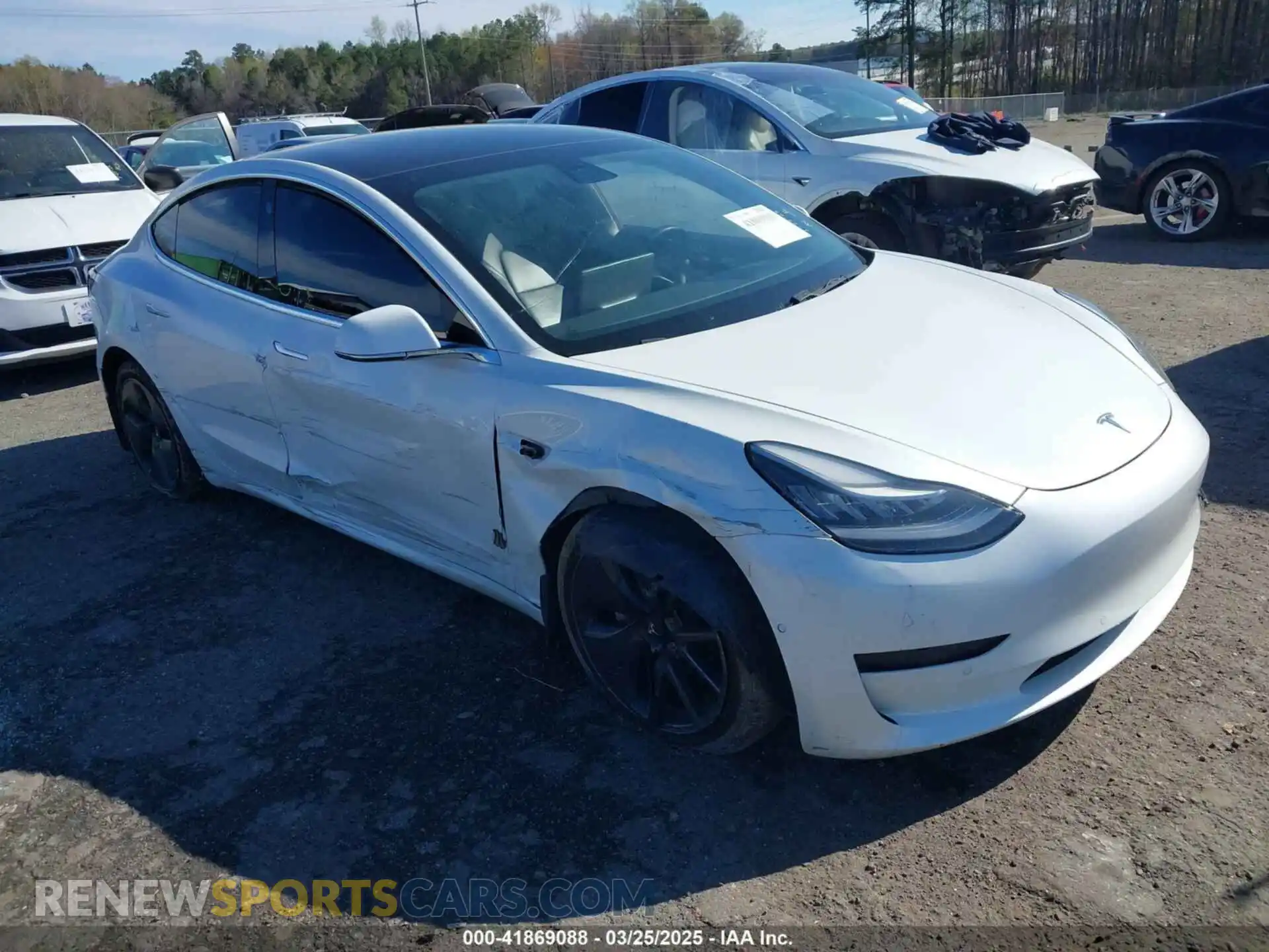 1 Photograph of a damaged car 5YJ3E1EA7LF797150 TESLA MODEL 3 2020