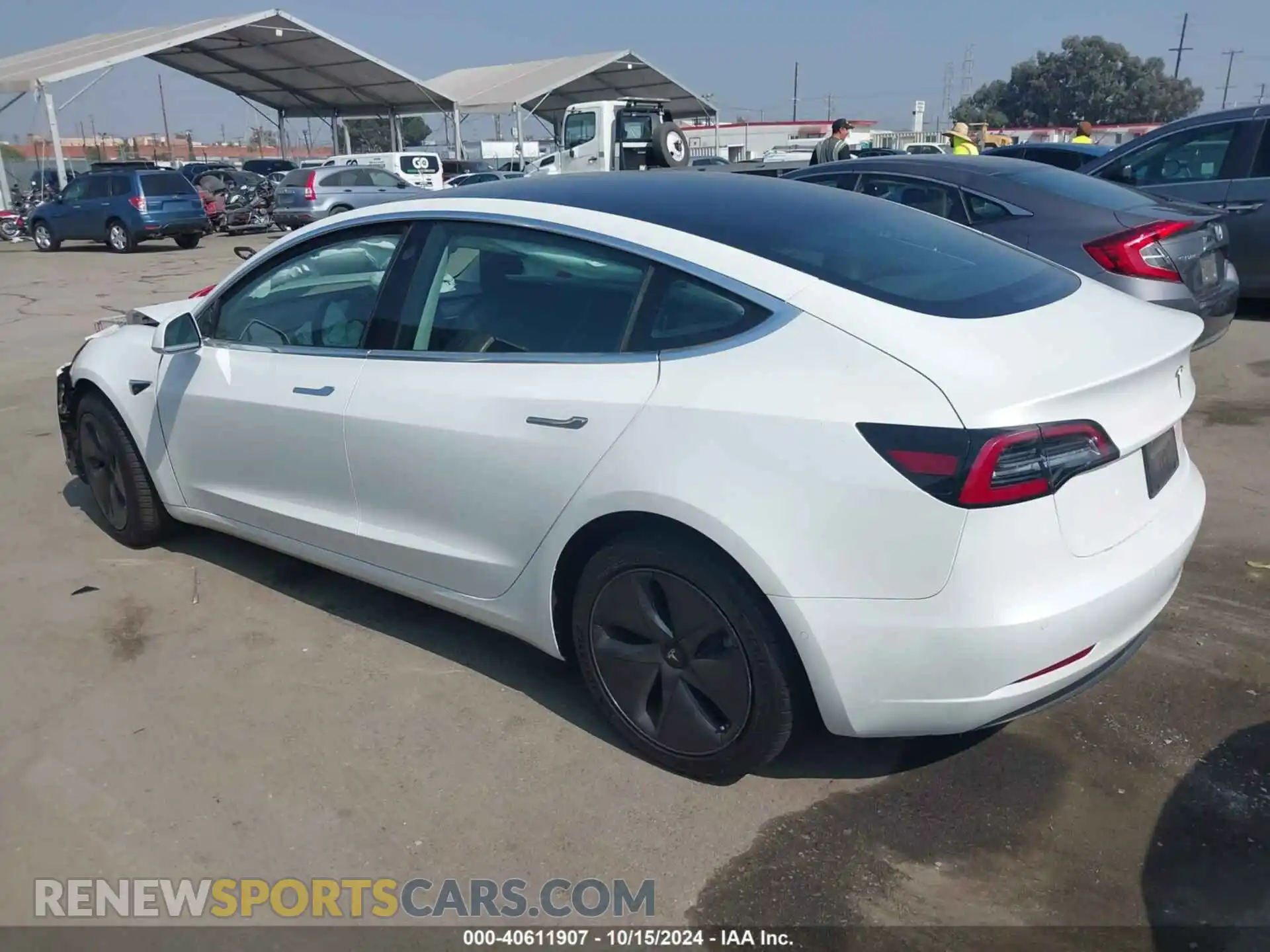 3 Photograph of a damaged car 5YJ3E1EA8LF613060 TESLA MODEL 3 2020
