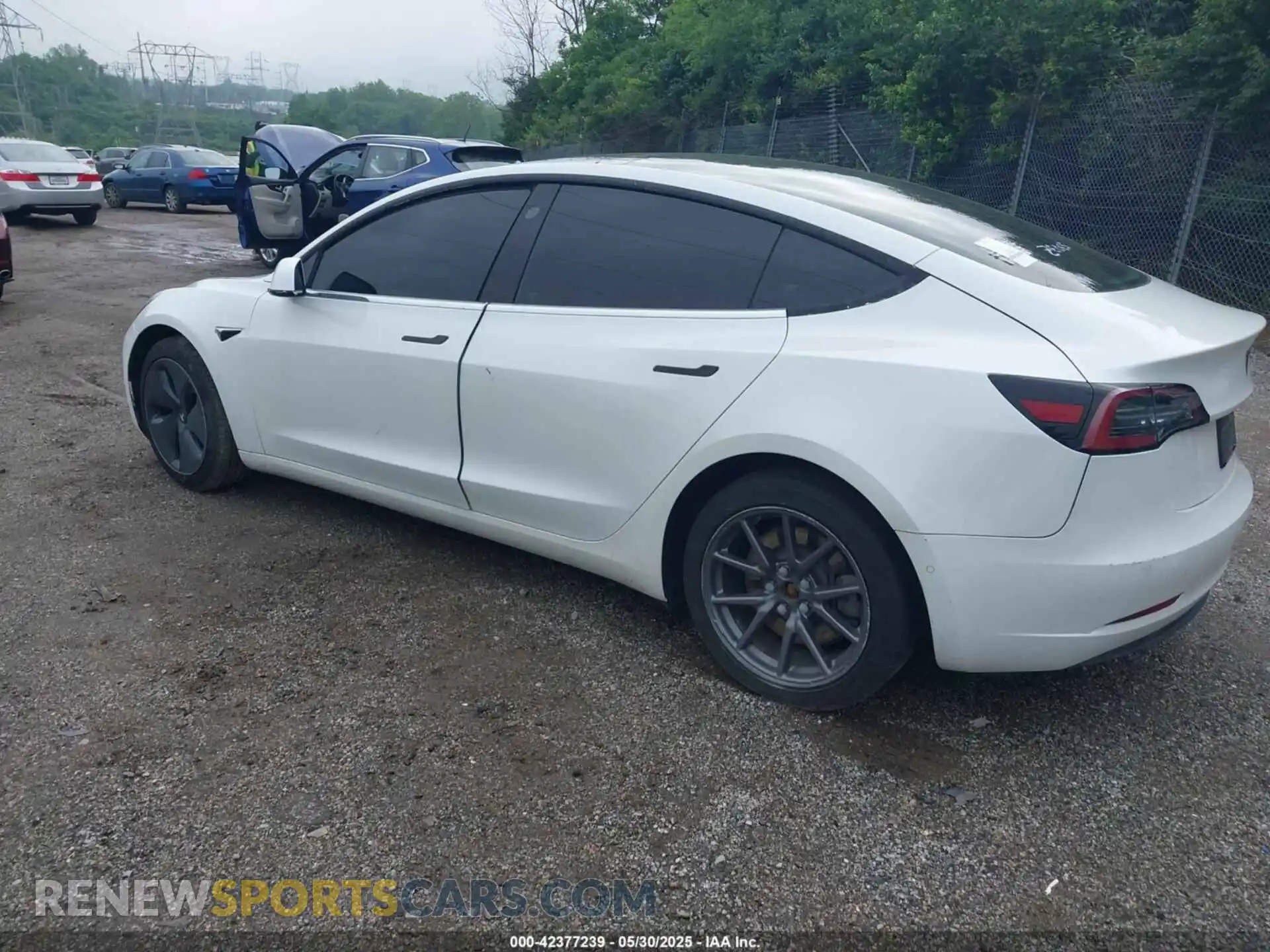 3 Photograph of a damaged car 5YJ3E1EA8LF645278 TESLA MODEL 3 2020