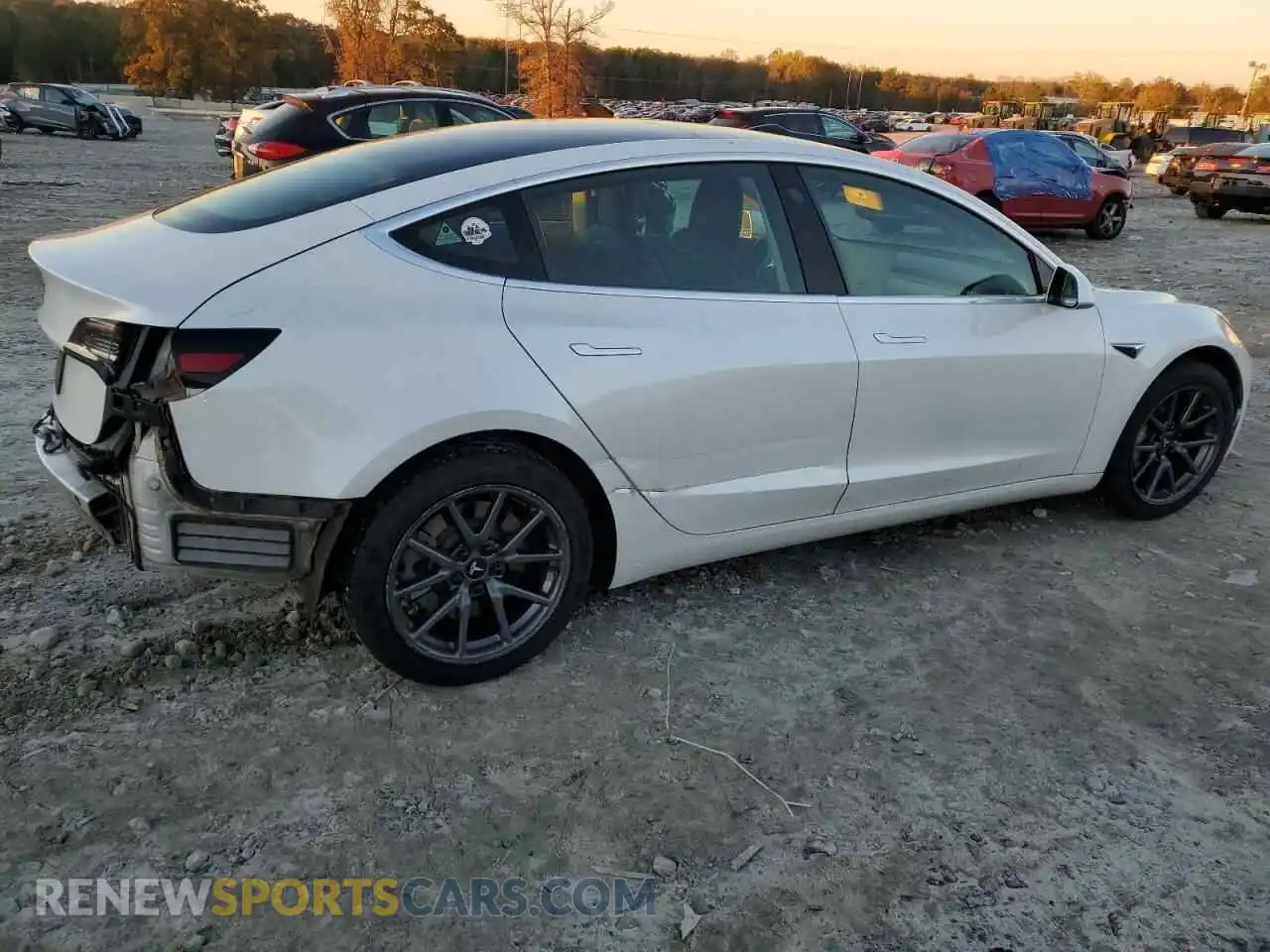 3 Photograph of a damaged car 5YJ3E1EA8LF740567 TESLA MODEL 3 2020