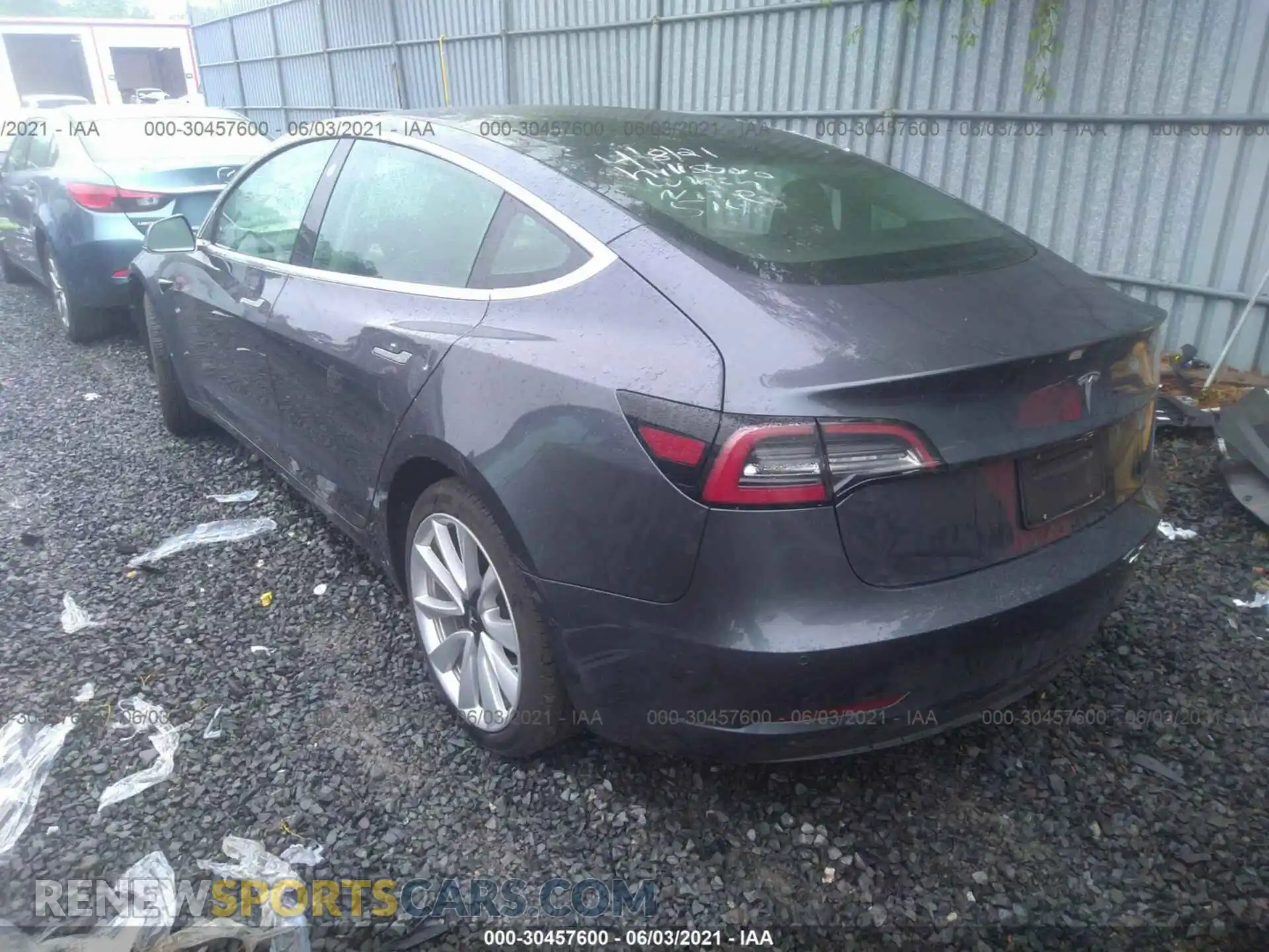 3 Photograph of a damaged car 5YJ3E1EA8LF783774 TESLA MODEL 3 2020