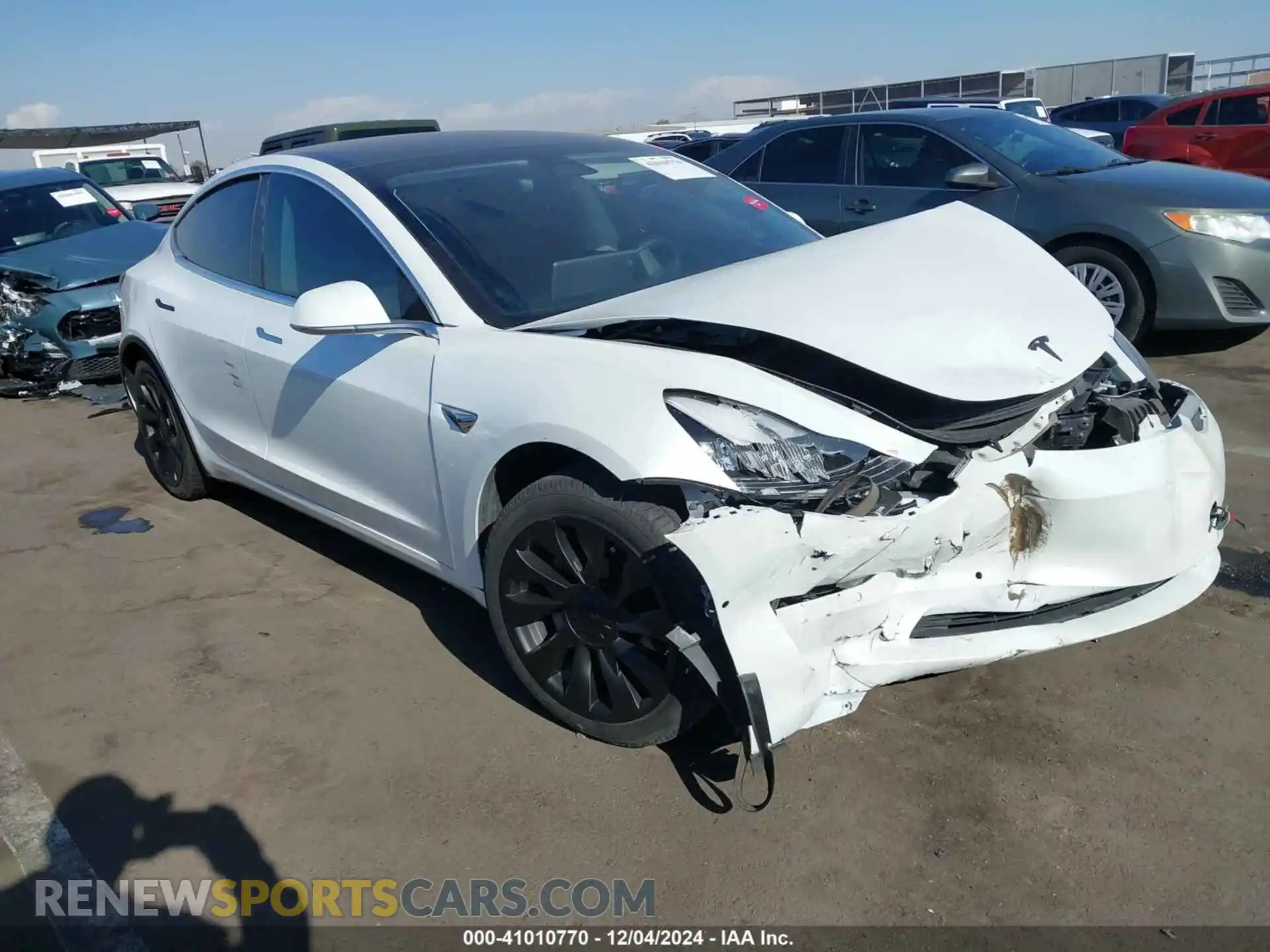 1 Photograph of a damaged car 5YJ3E1EA9LF612984 TESLA MODEL 3 2020