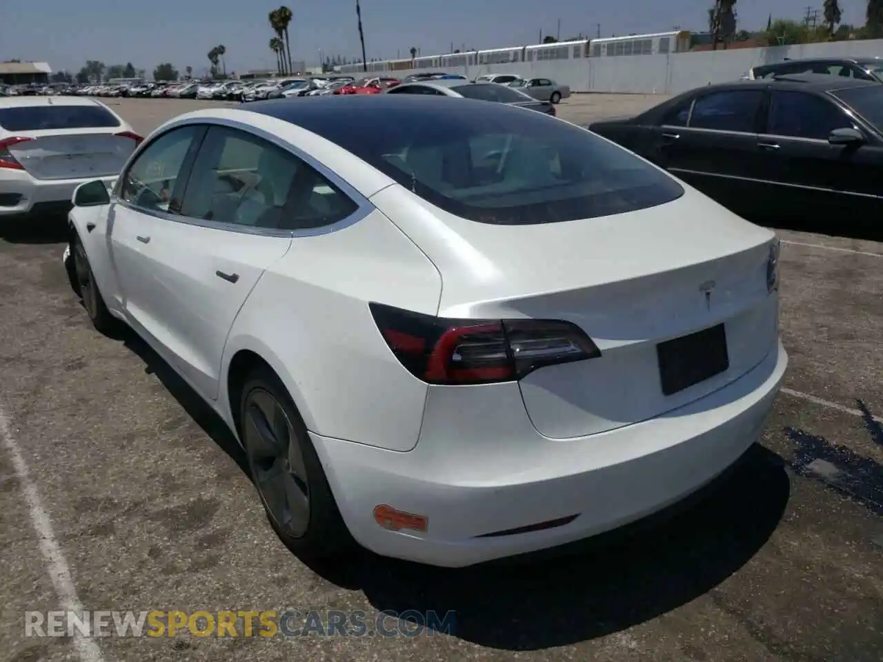 3 Photograph of a damaged car 5YJ3E1EA9LF615691 TESLA MODEL 3 2020
