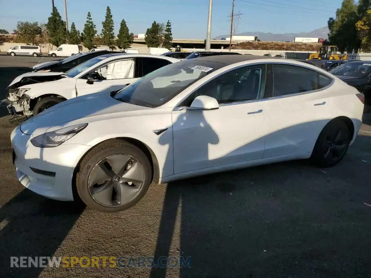 1 Photograph of a damaged car 5YJ3E1EA9LF633236 TESLA MODEL 3 2020